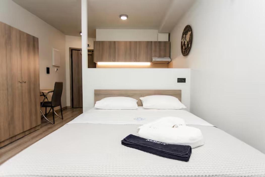 Deluxe Double Room with Extra Bed