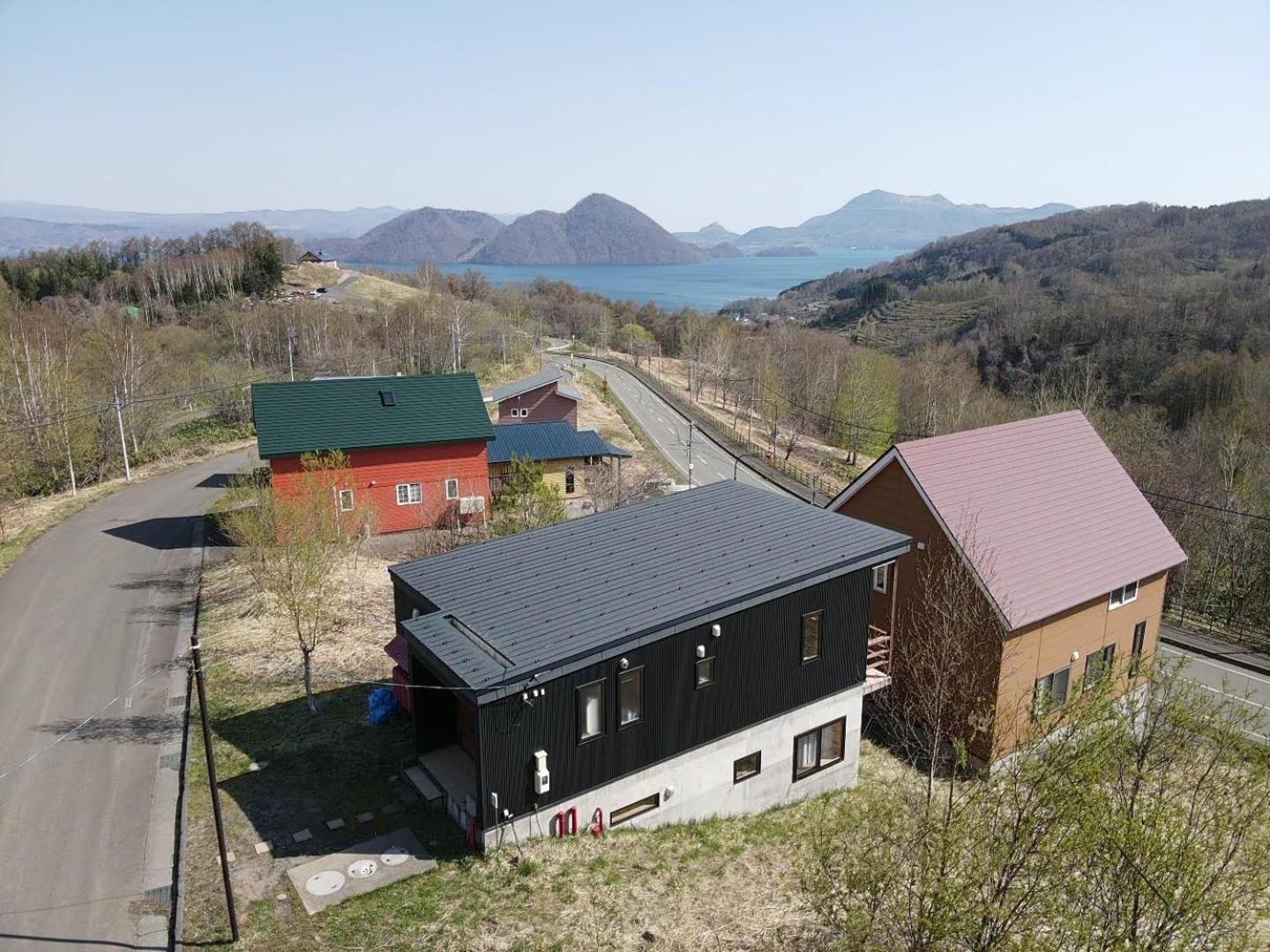 Three-Bedroom Villa - Photo 2