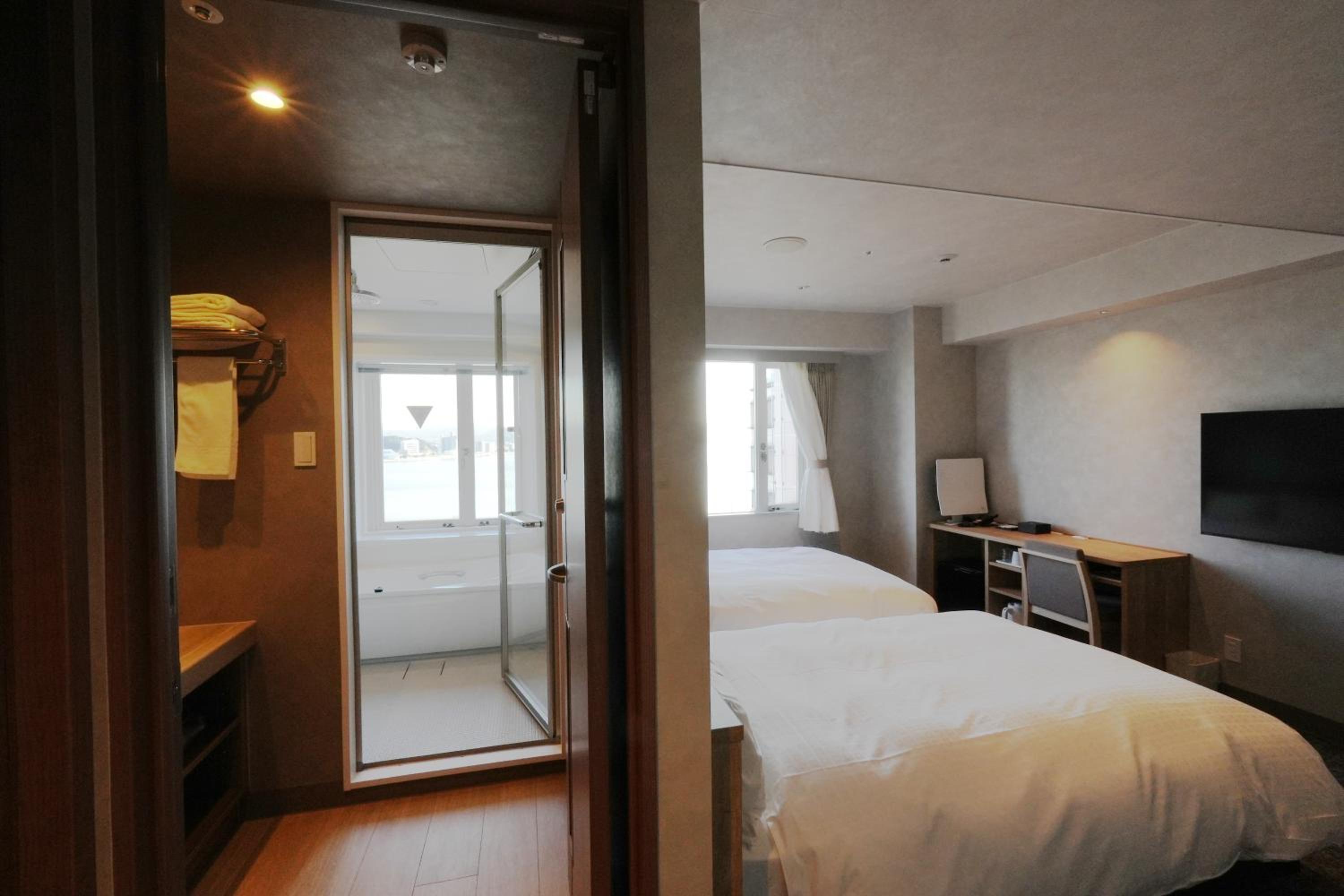 Deluxe Twin Room - Photo 2