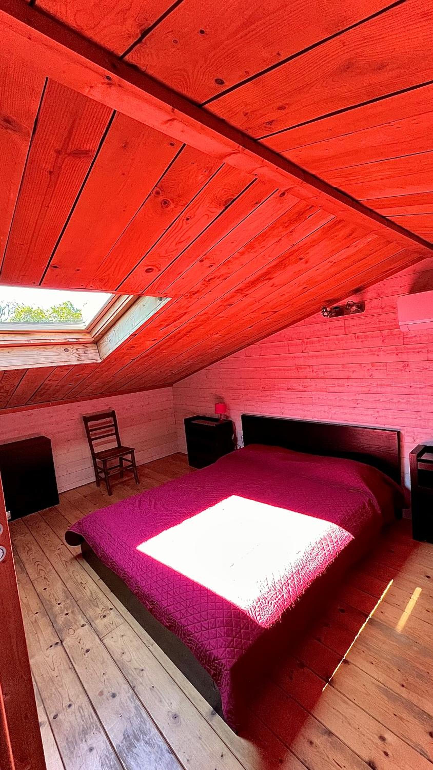 Three-Bedroom House photo 3