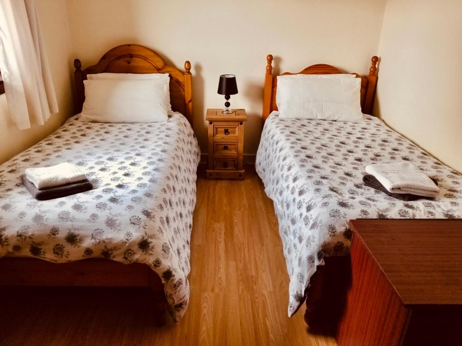 Standard Twin Room - Photo 1