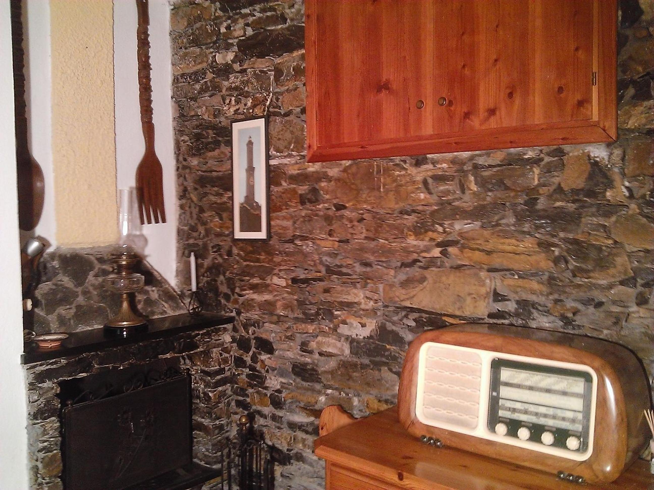 One-Bedroom House - Photo 3
