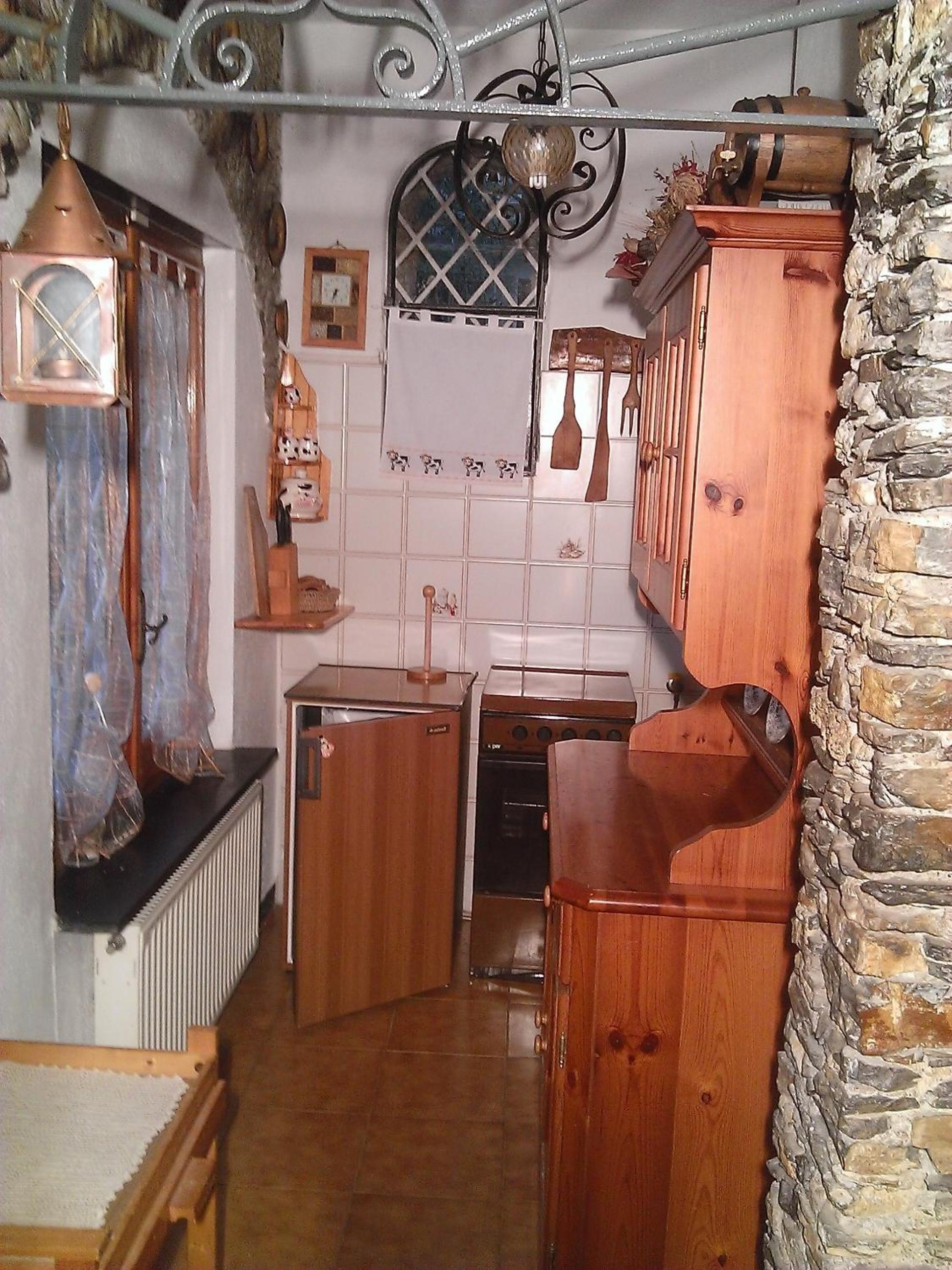 One-Bedroom House - Photo 4