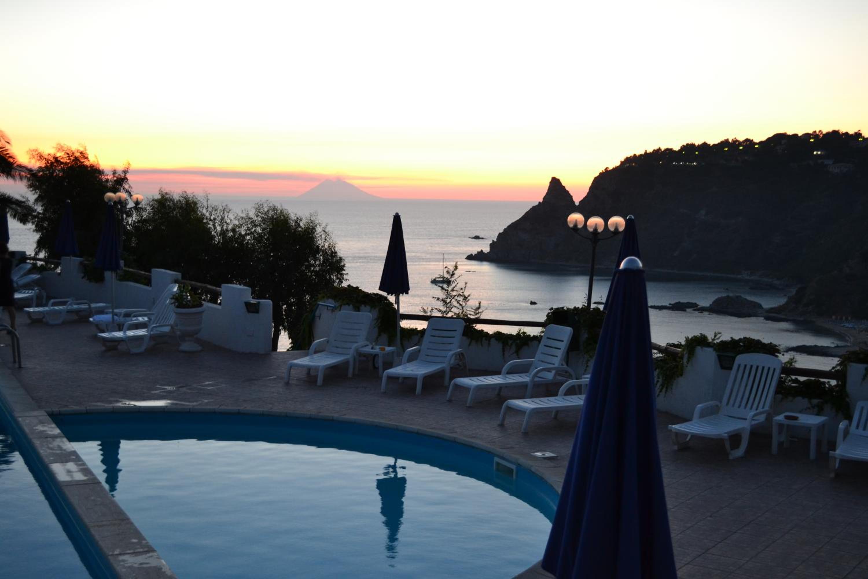Apartment with Sea View - Photo 2