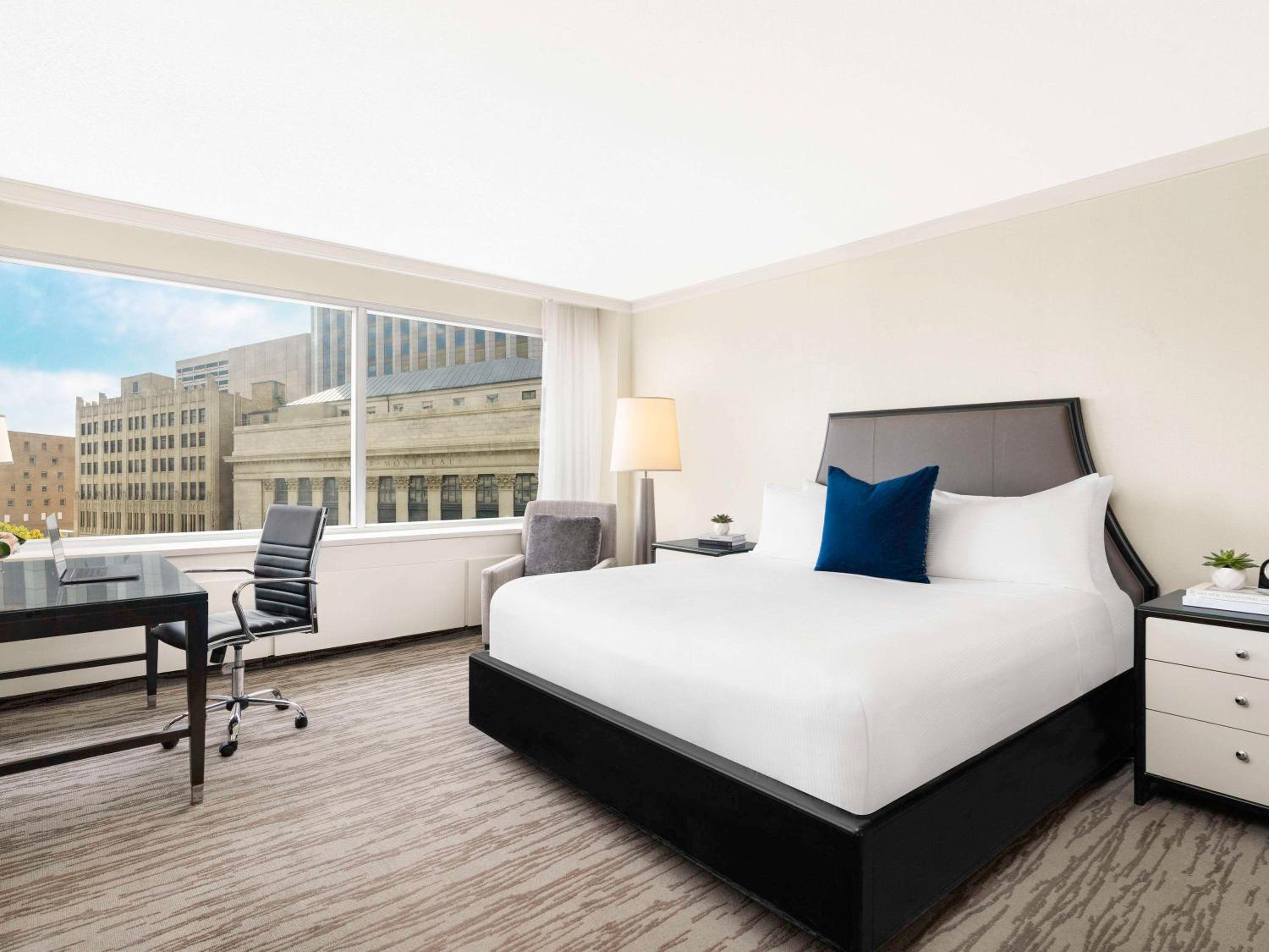 Fairmont Gold King Room - Lounge Assess