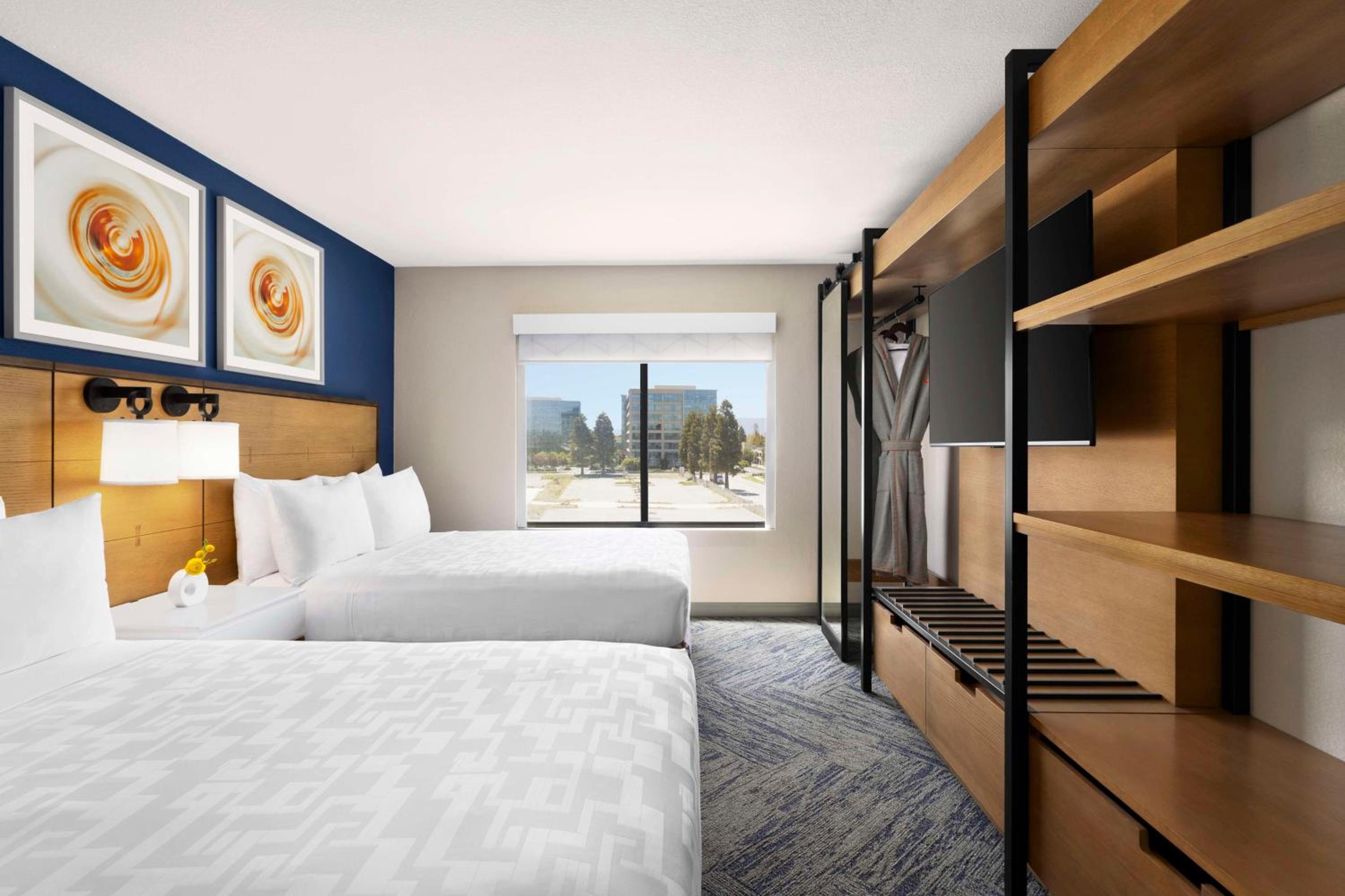 One-Bedroom Double Suite - Photo 8