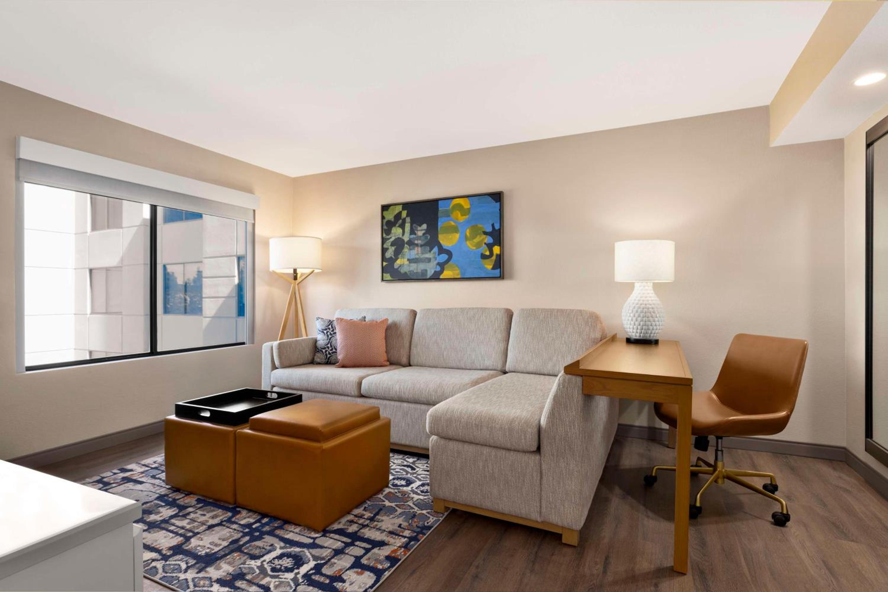 One-Bedroom King Suite - Photo 4