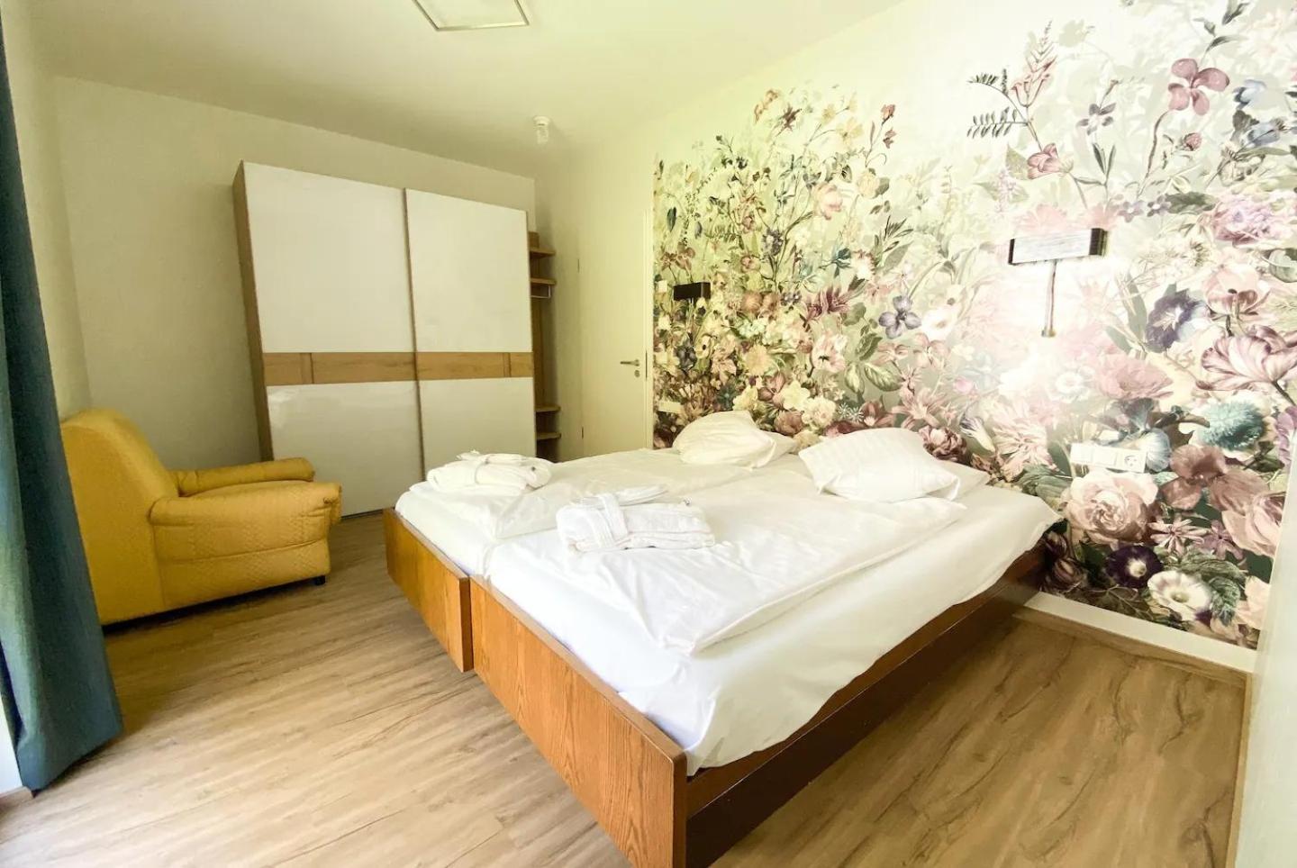 Two-Bedroom Apartment with Terrace photo 3