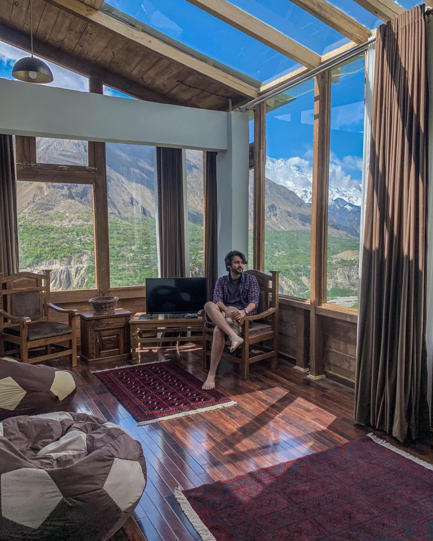 Superior Double or Twin Room with Mountain View photo 3