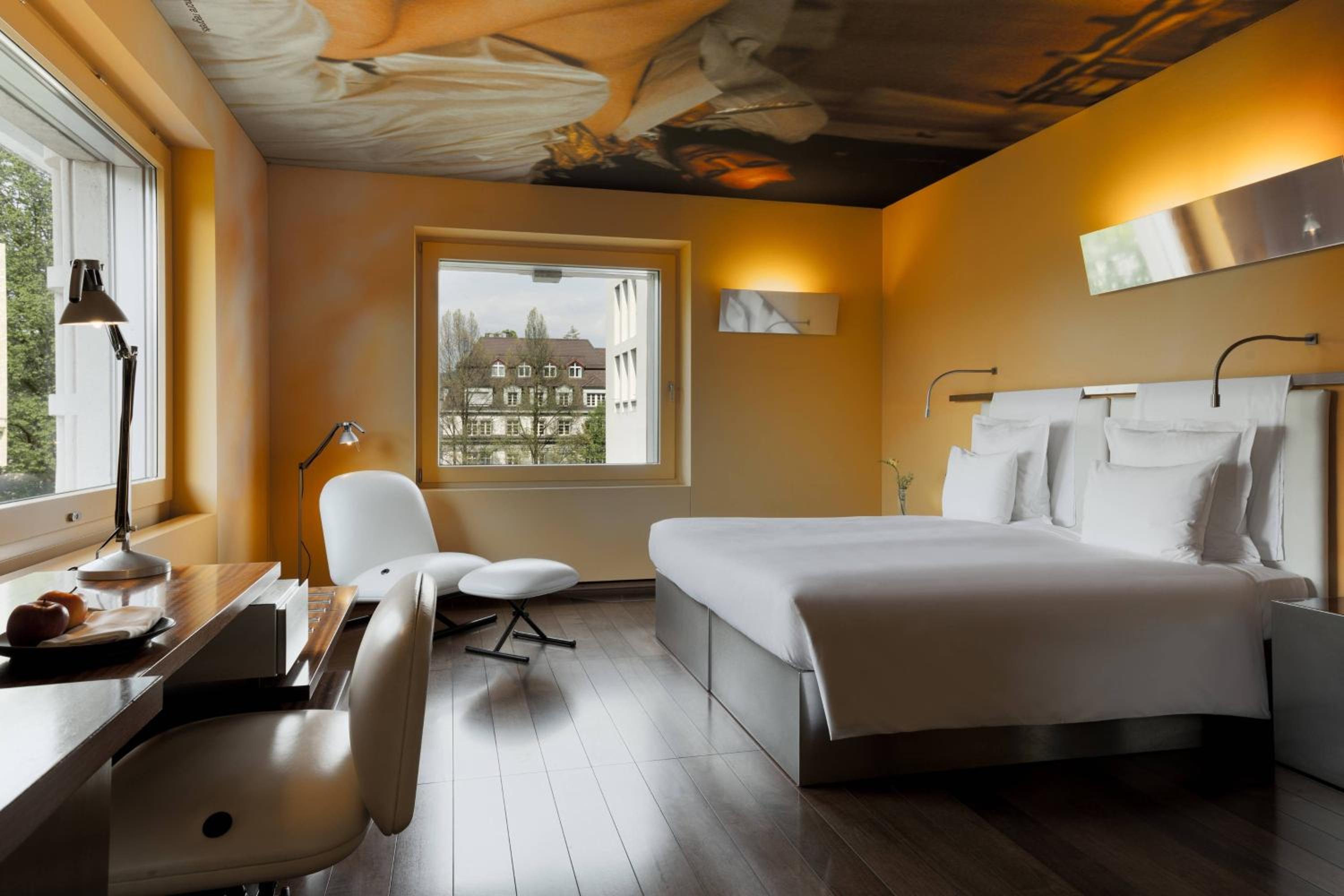 Corner Junior Suite With 1 Kingsize-Bed, Park View