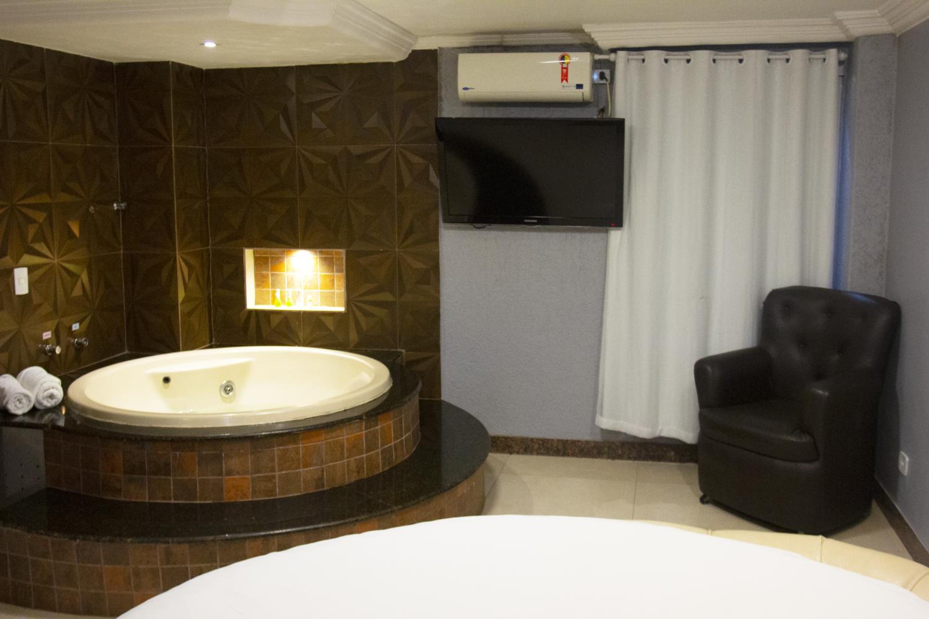 Deluxe Double Room with Bath photo 2