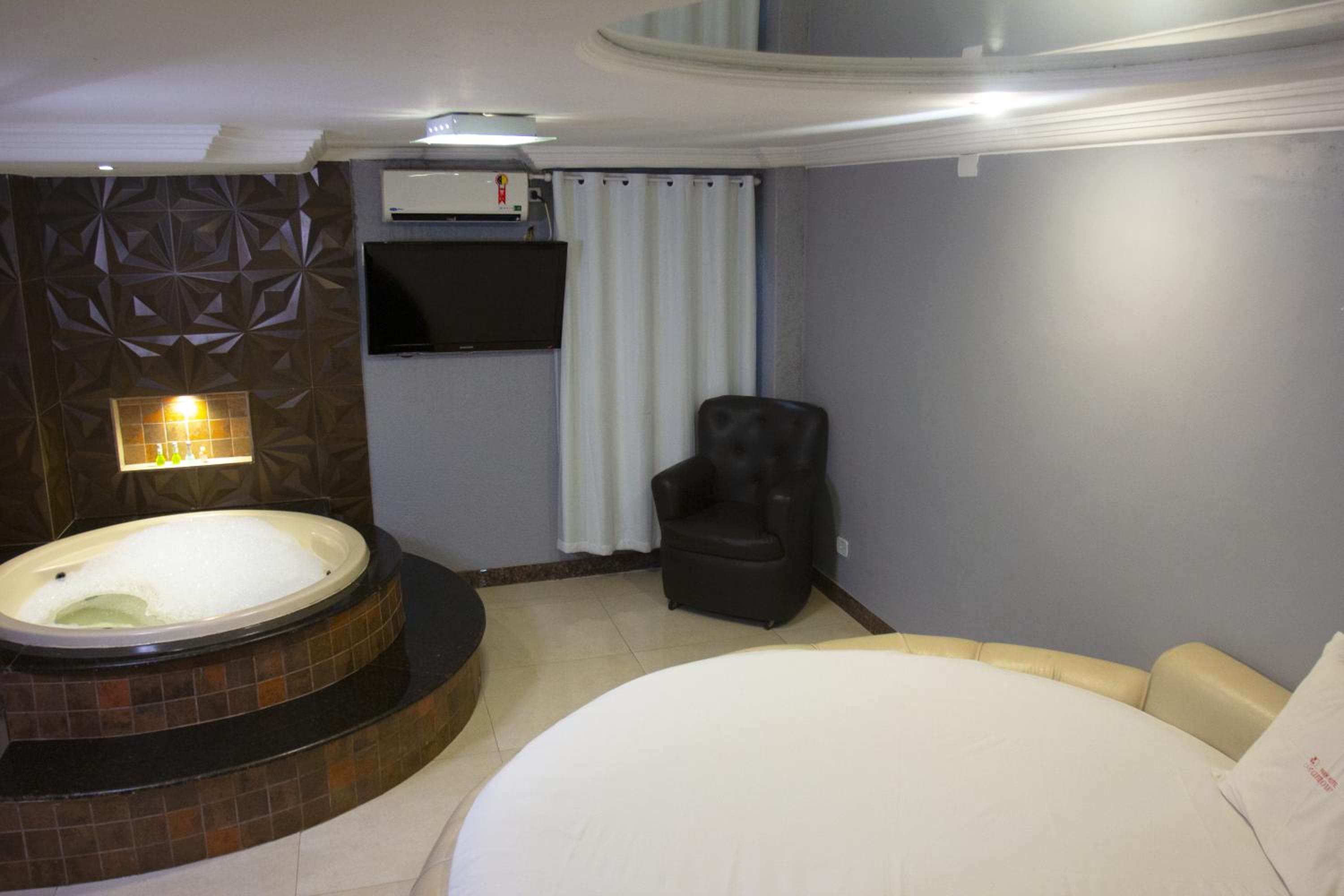 Deluxe Double Room with Bath photo 3