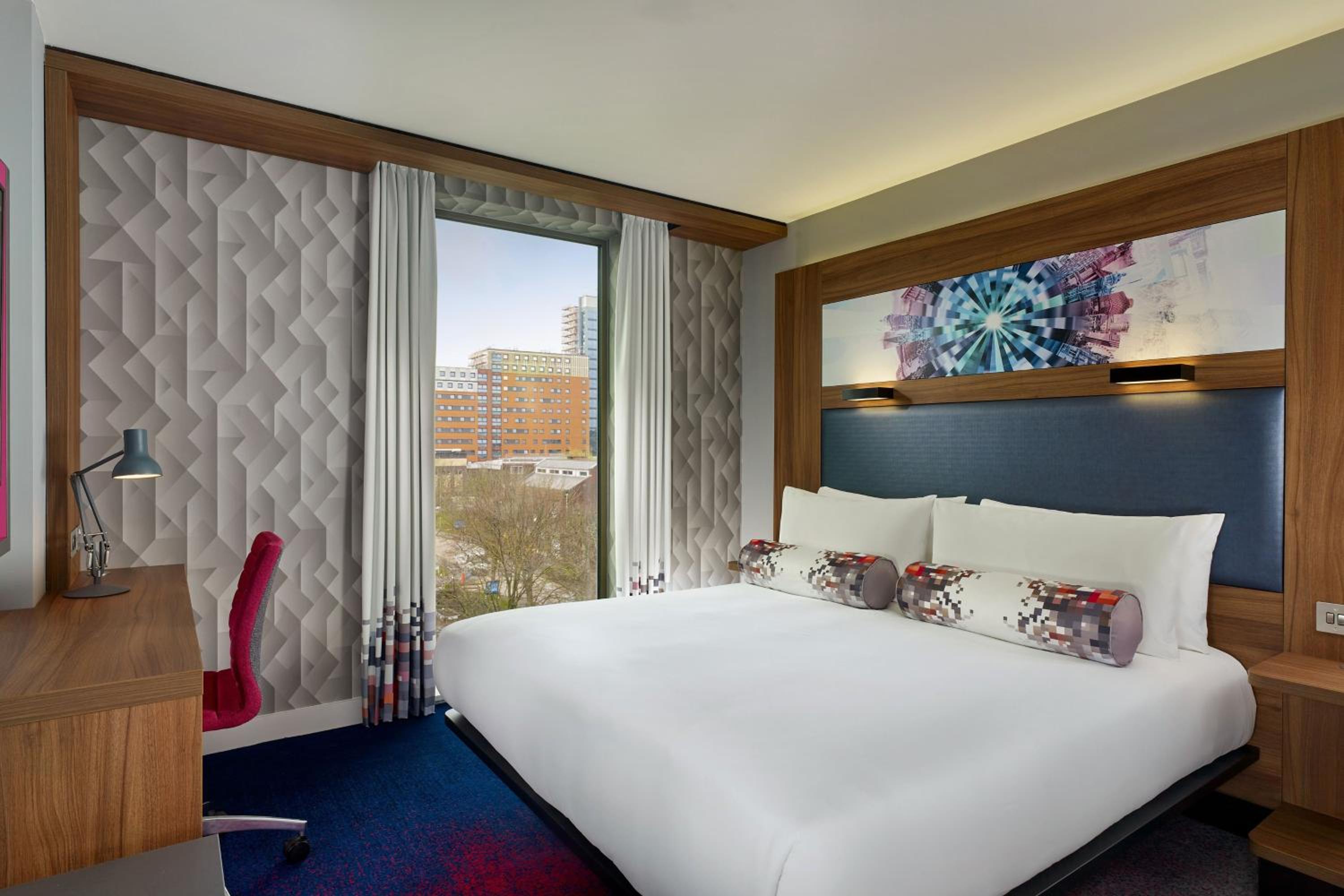 Urban, Guest room, 1 King, City view - Photo 1