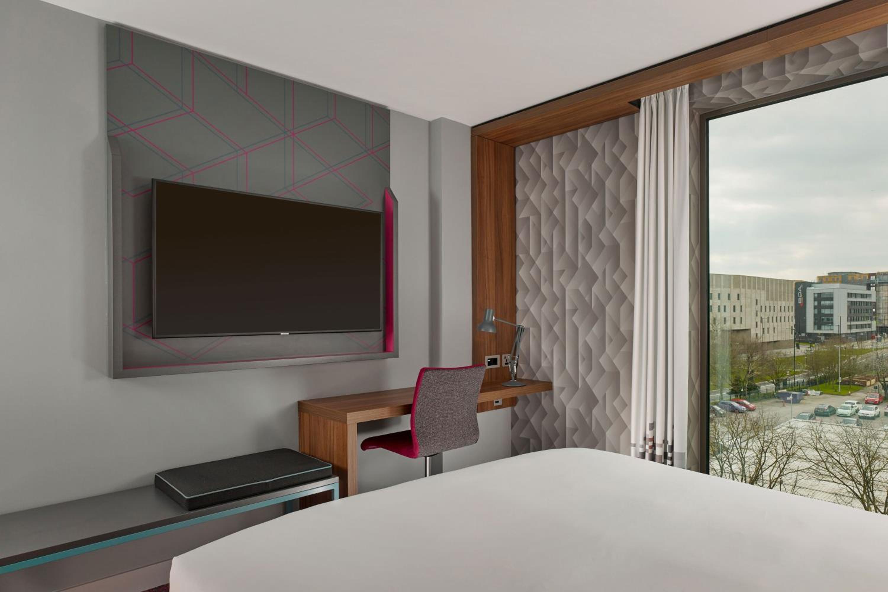 Aloft, Guest room, 1 King - Photo 3