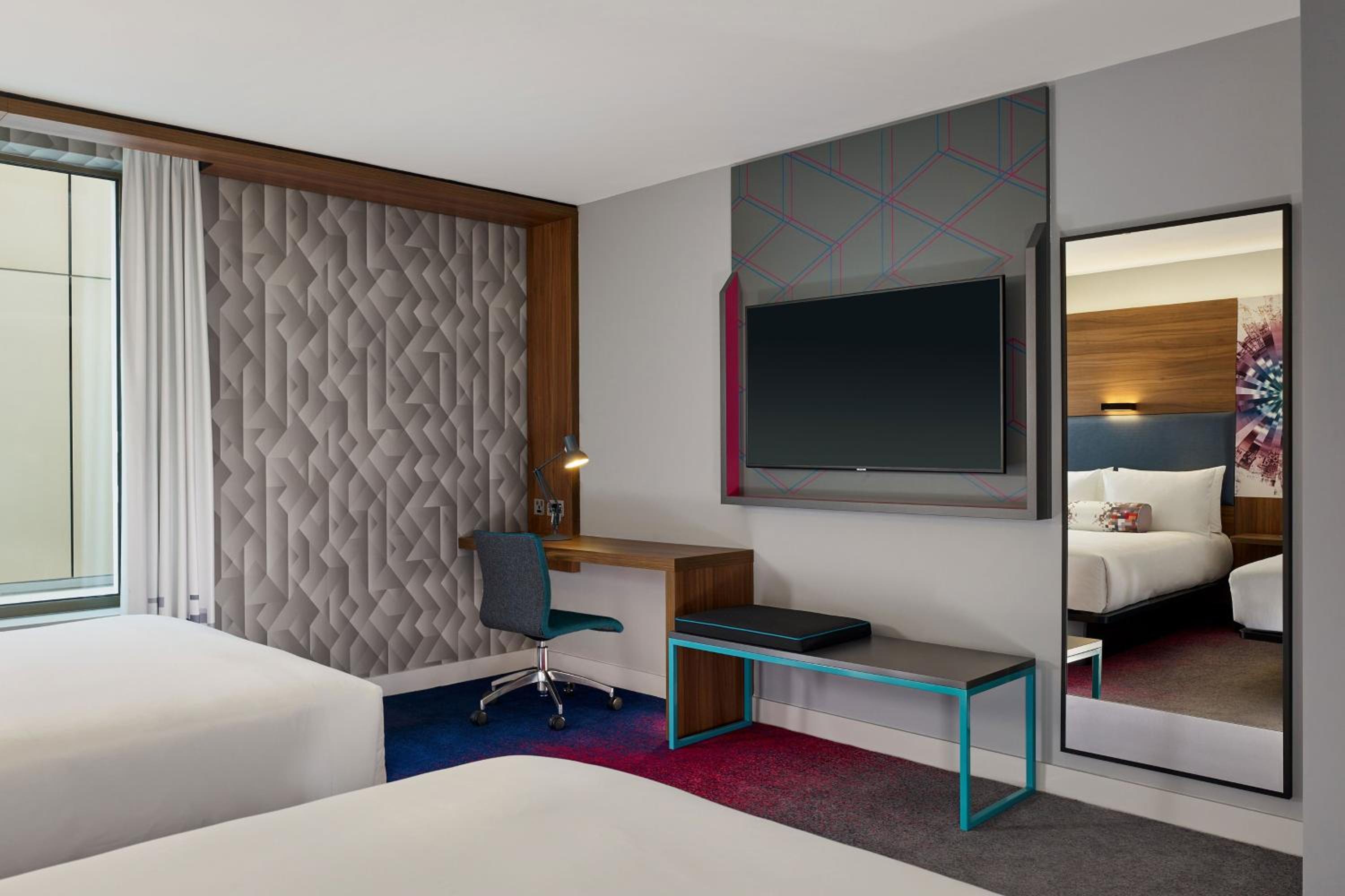 Urban, Larger Guest room, 2 Double - Photo 3