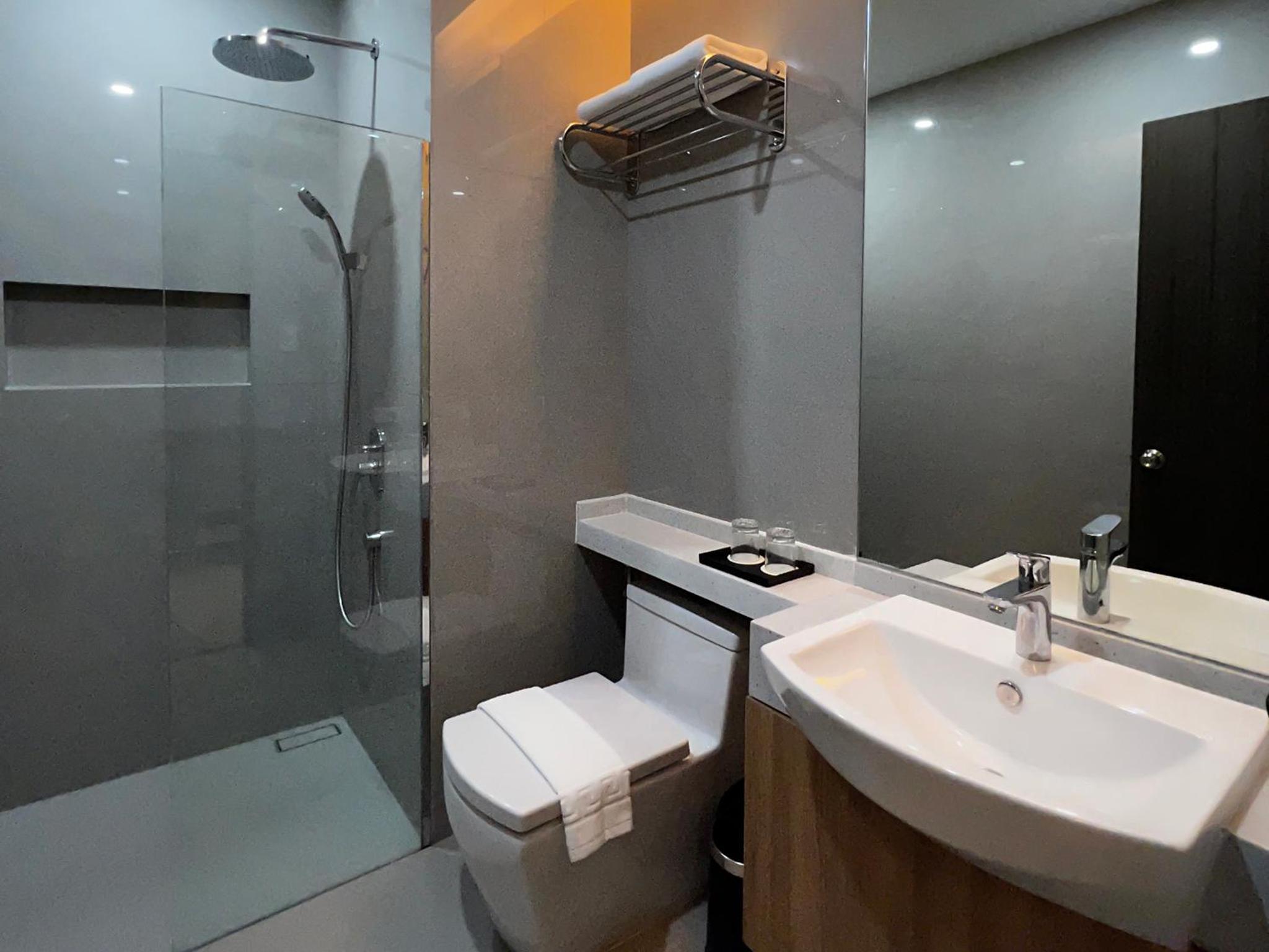 Deluxe Twin Room - Photo 3