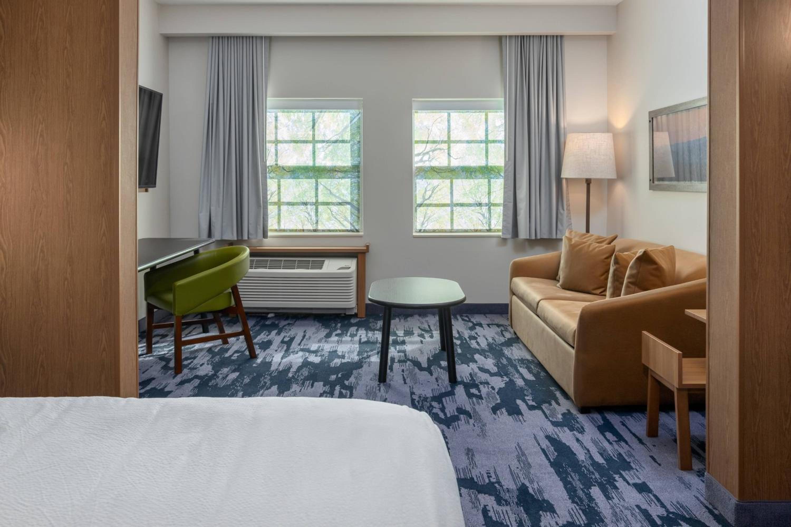 Suite, 2 Queen, Sofa bed - Photo 1