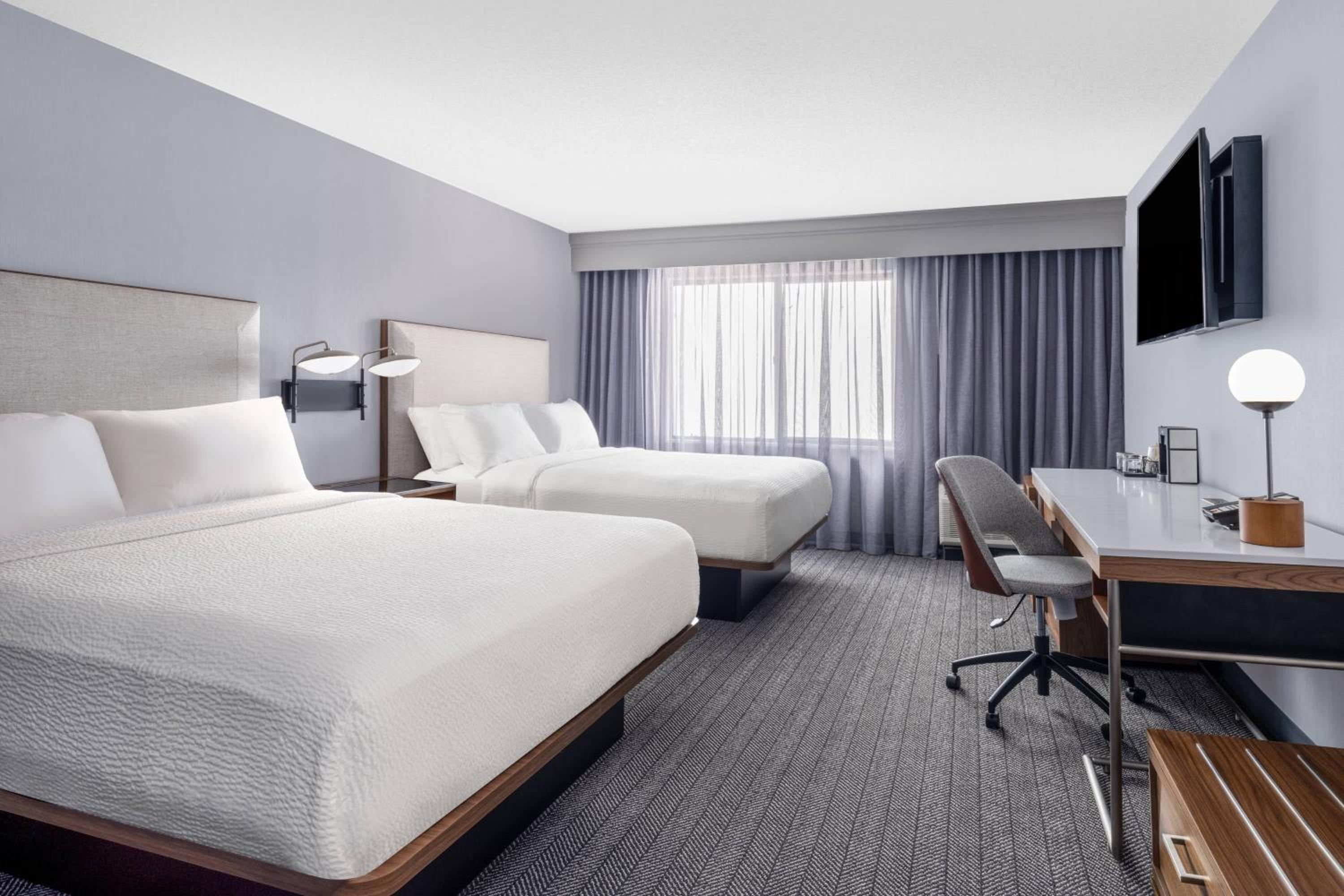 Double Room with Two Double Beds - Photo 3