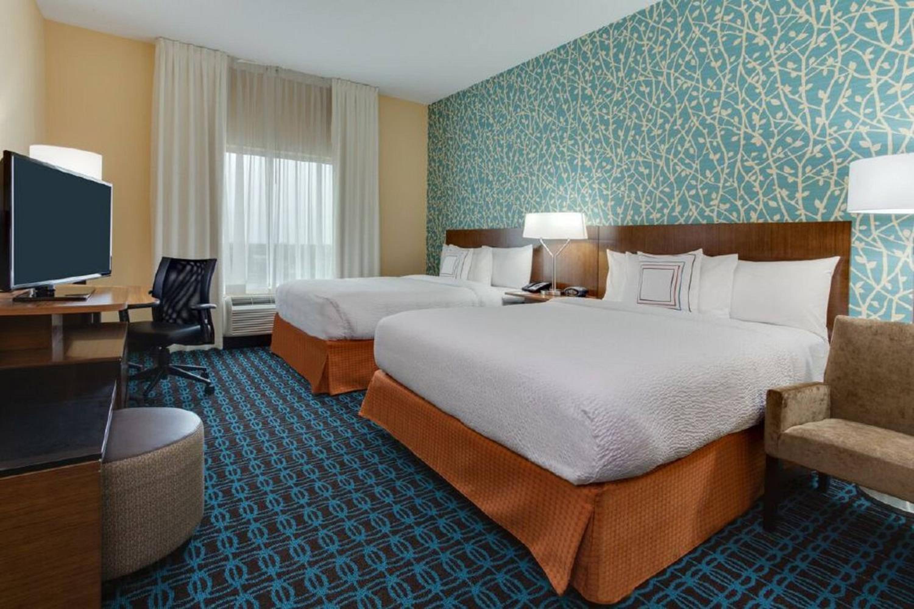 Queen Room with Two Queen Beds - Hearing Accessible