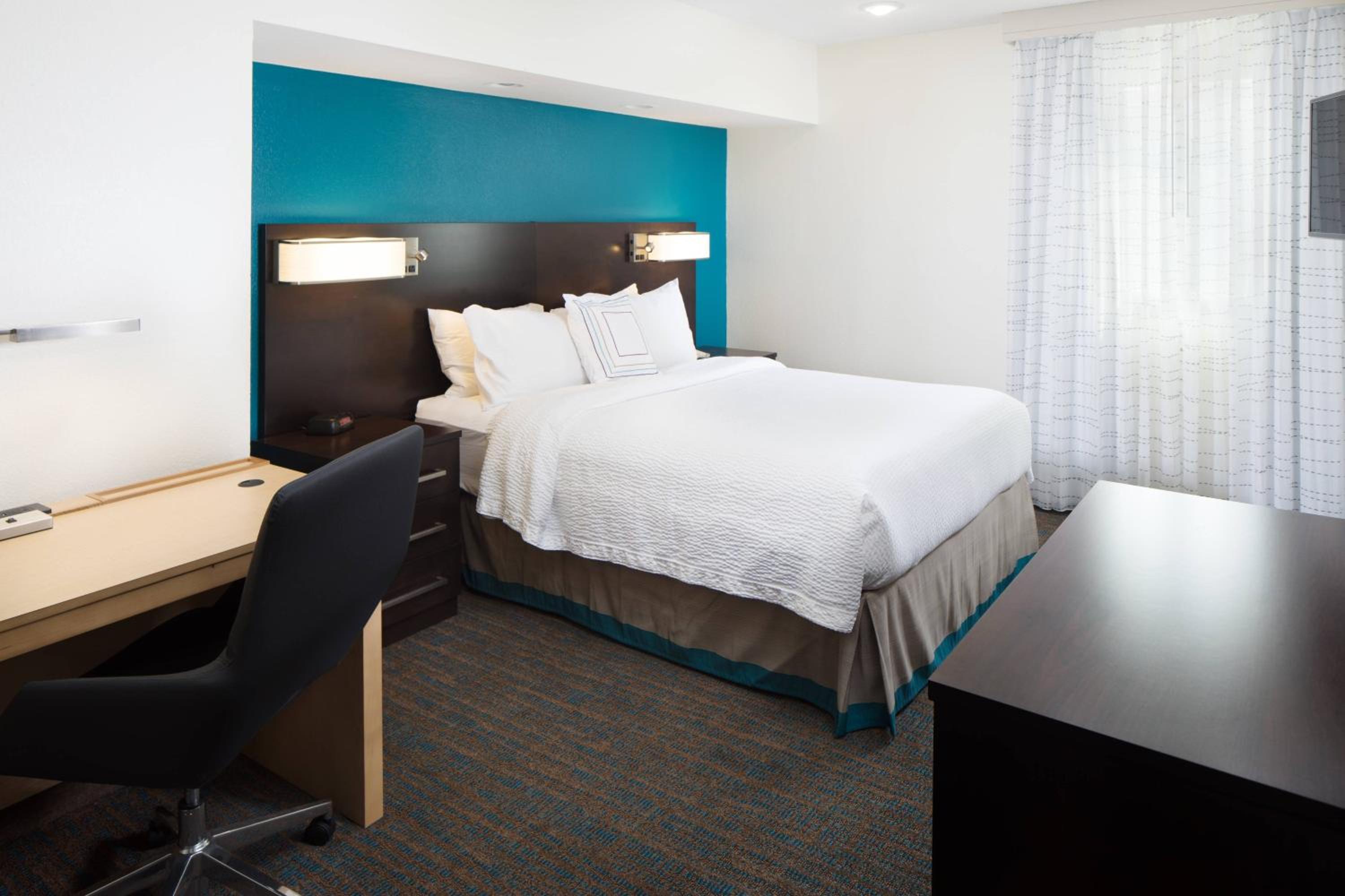 One-Bedroom Suite photo 3