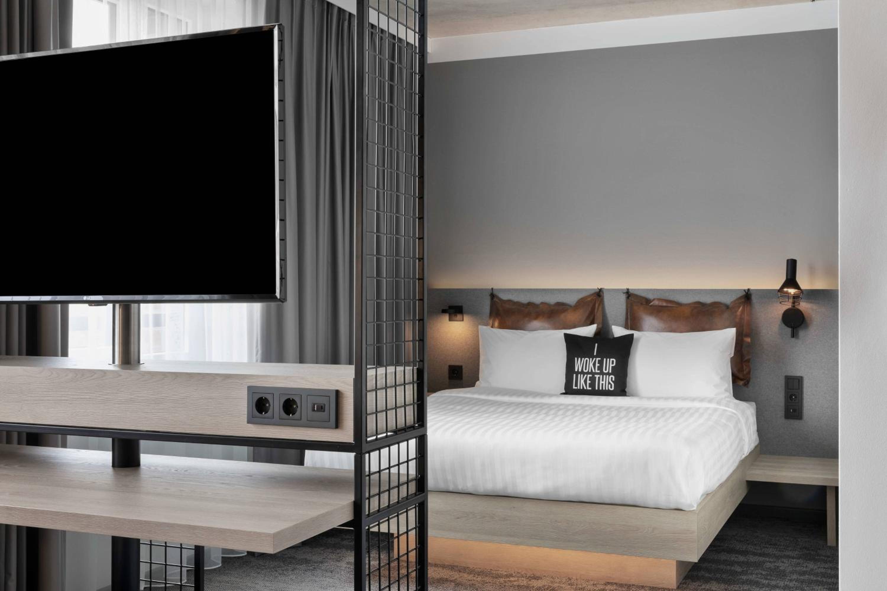 Moxyfied Family Room