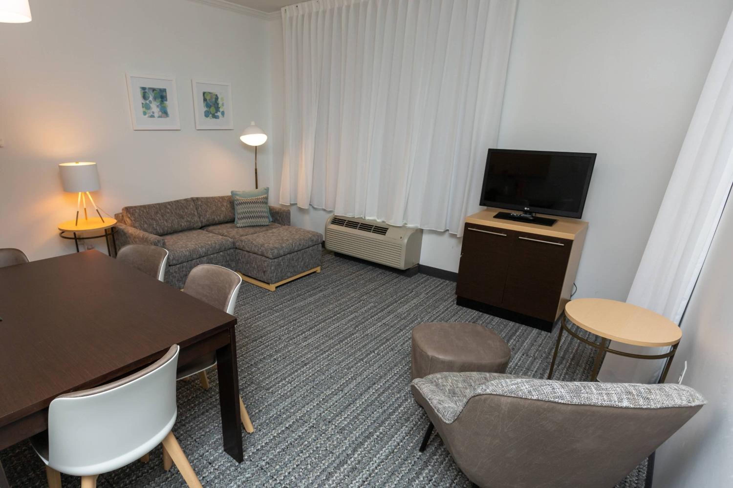 Two-Bedroom Suite photo 1