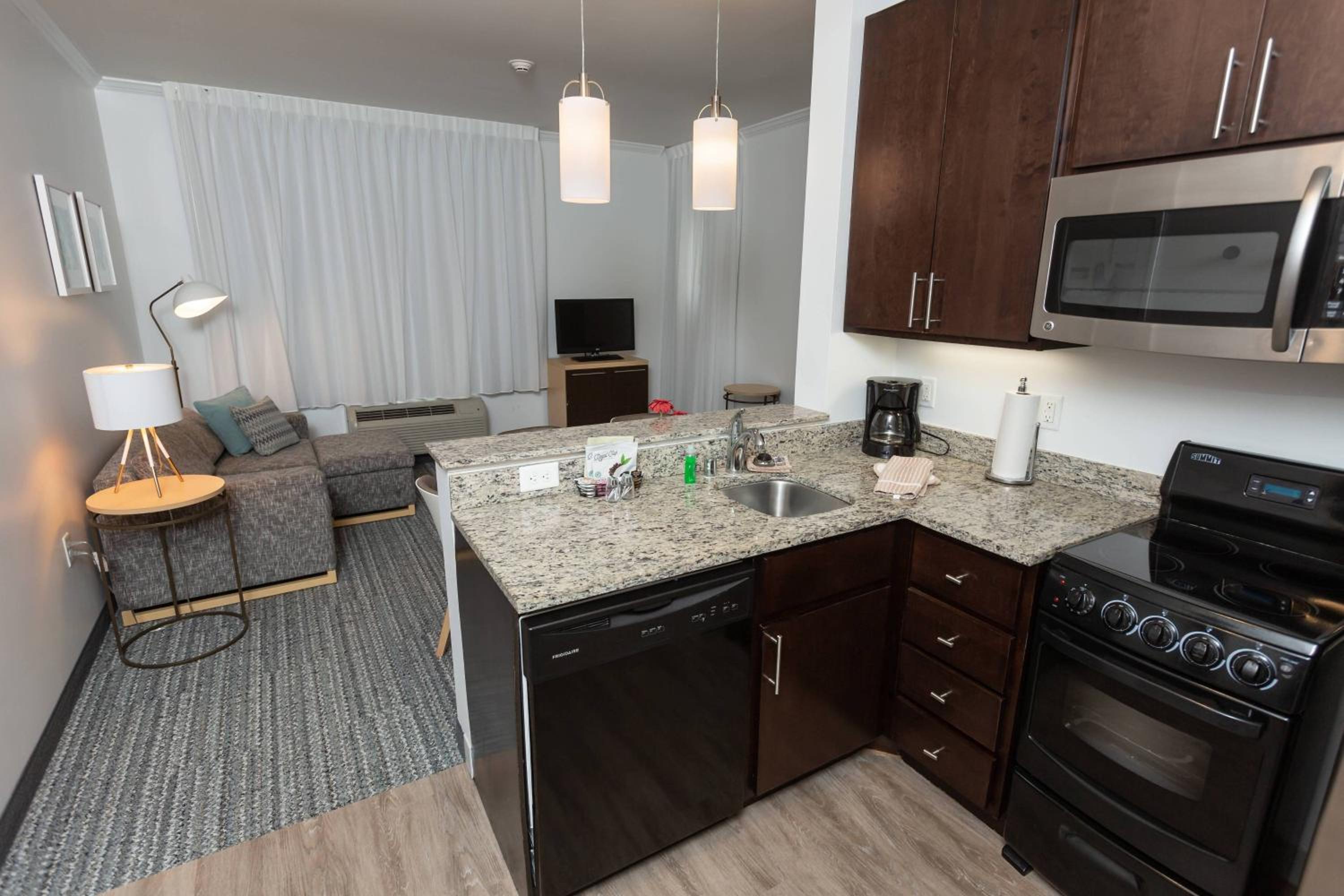Two-Bedroom Suite photo 3