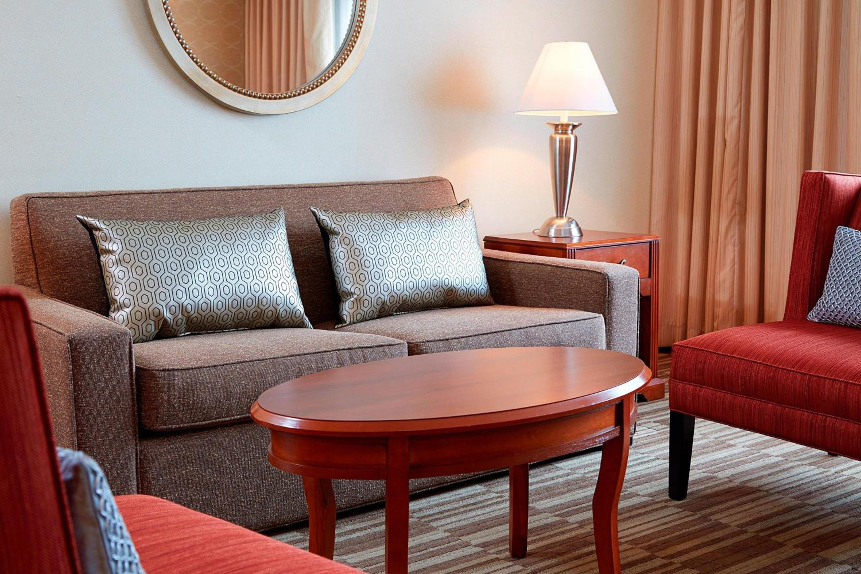 One-Bedroom King Suite with Sofa Bed - Photo 2