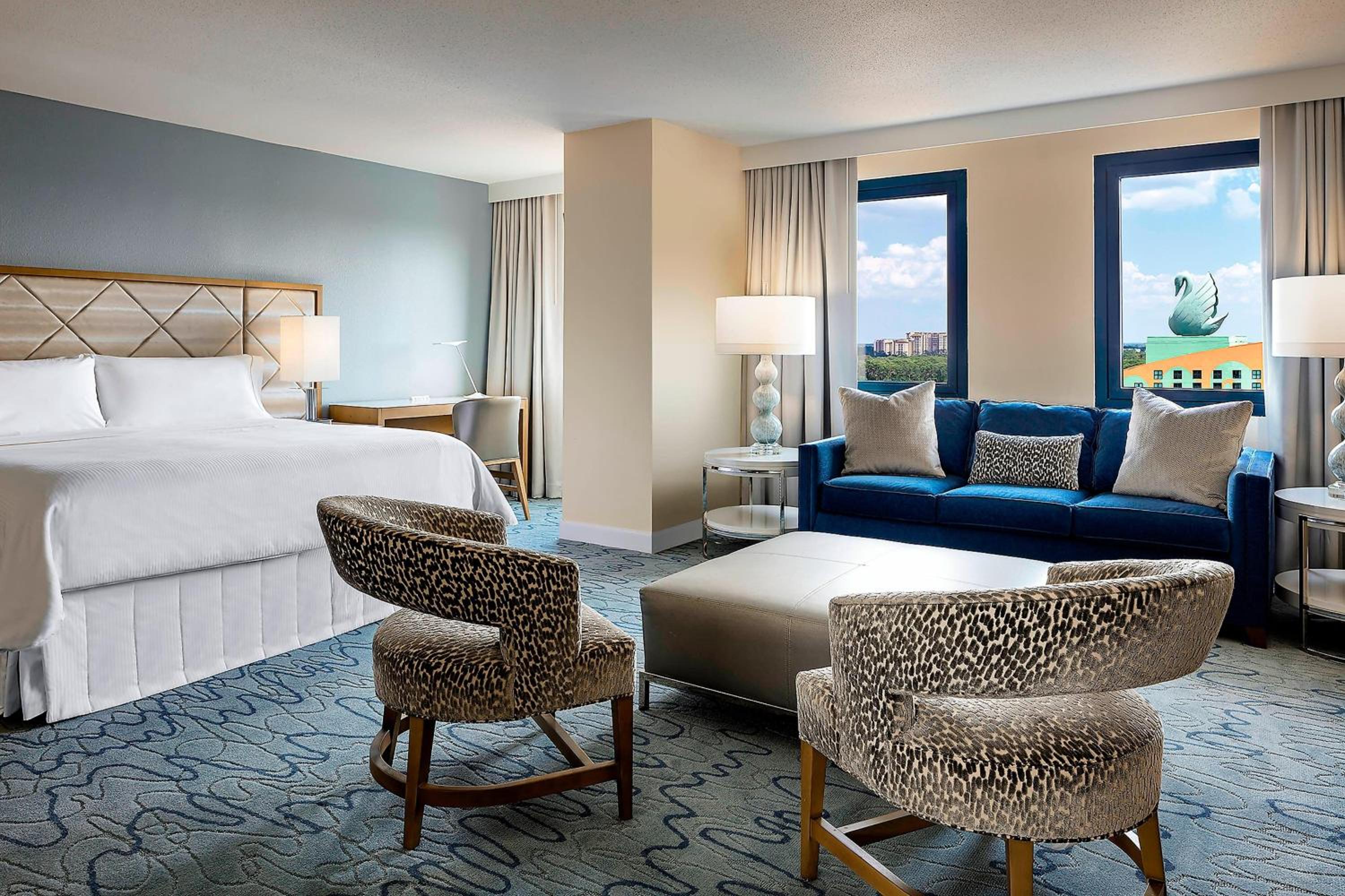 Deluxe Alcove King, Junior Suite, 1 King, Sofa bed (Includes Early Entry To Disney Theme Parks)