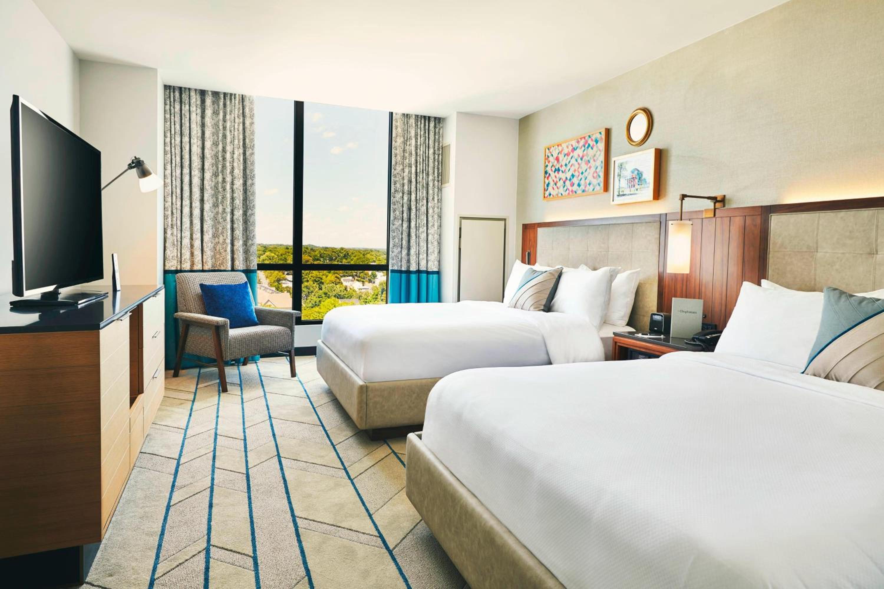 Queen Room with 2 Queen Beds - Photo 1