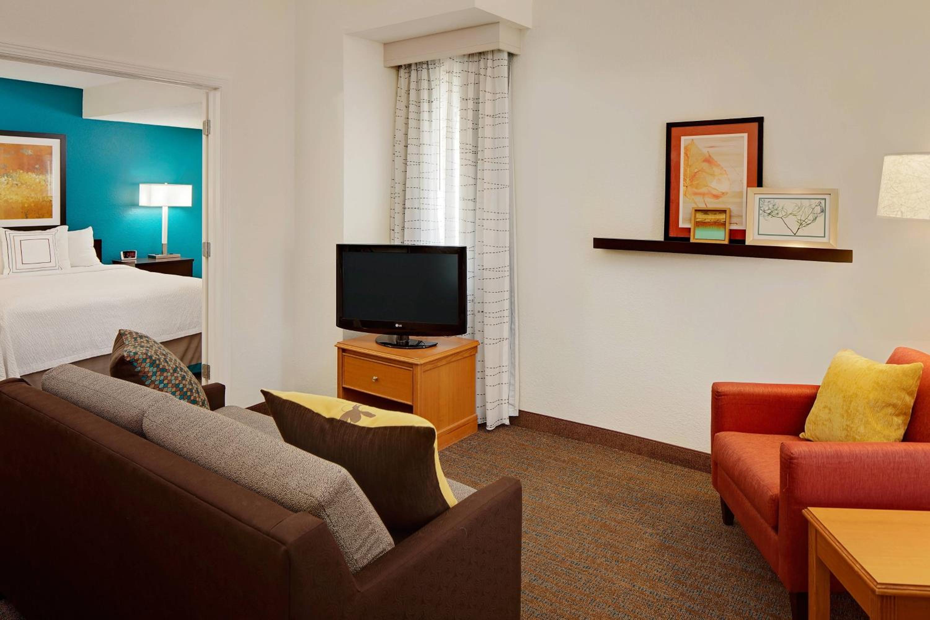 Two-Bedroom Bi-Level Suite photo 1