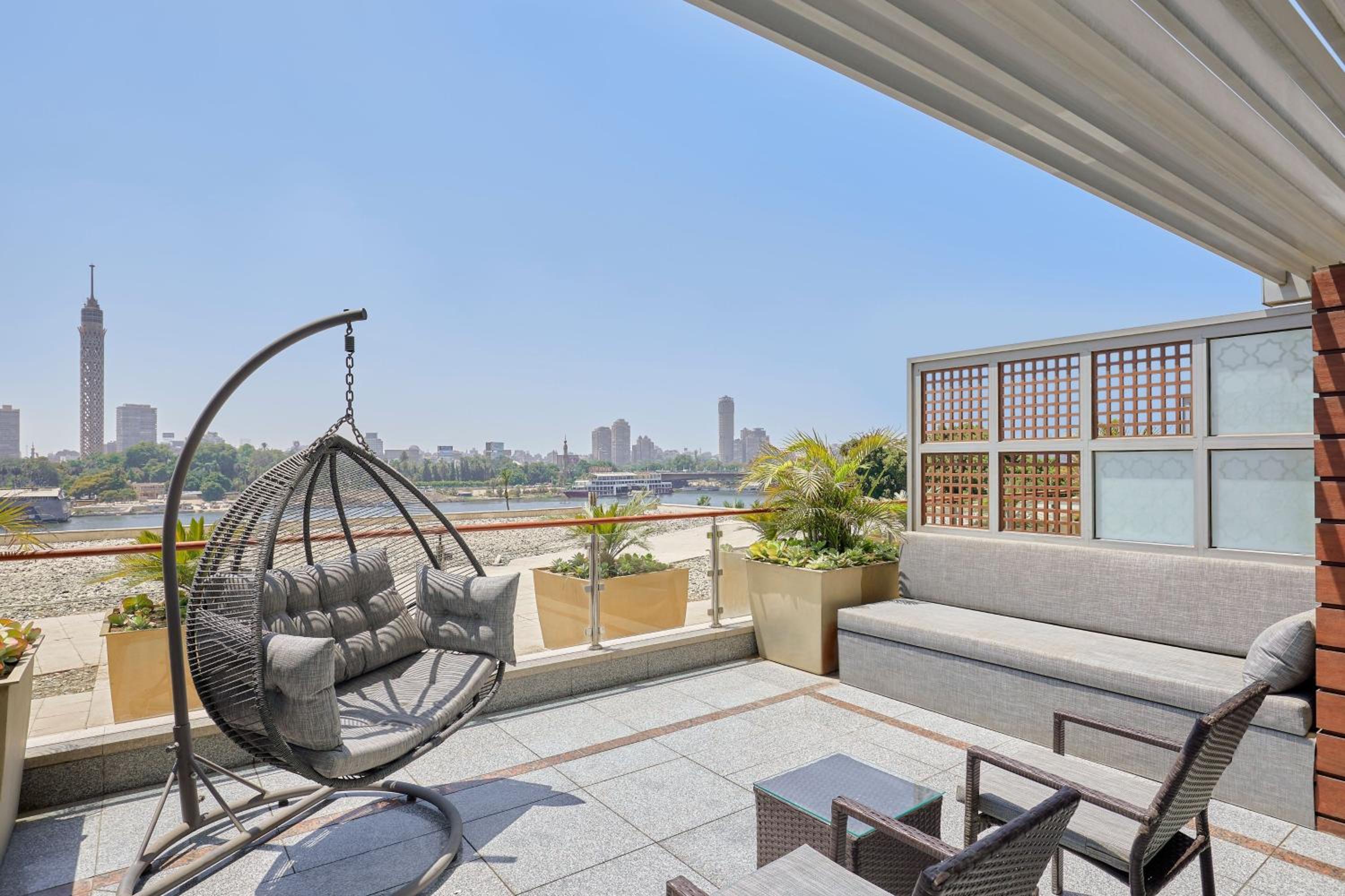 Deluxe room, 1 King, Nile View, Terrace