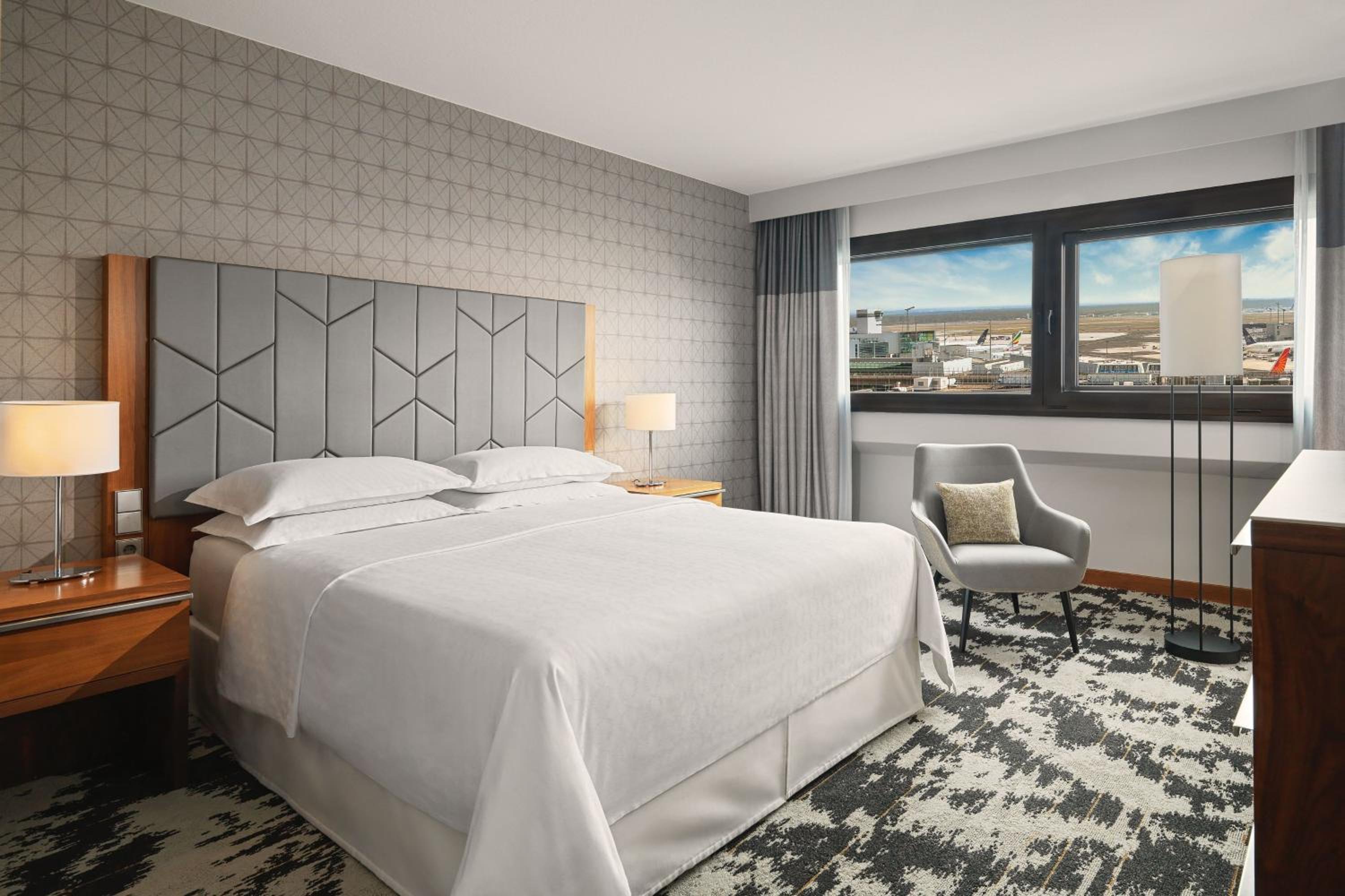 Sheraton Club Suite, Club lounge access, Suite, 1 King