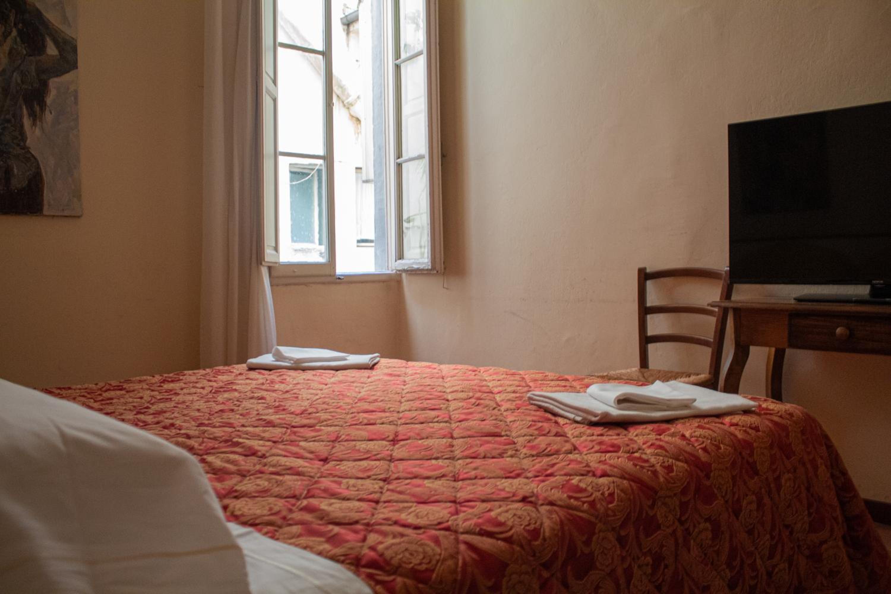 Large Double Or Twin Room