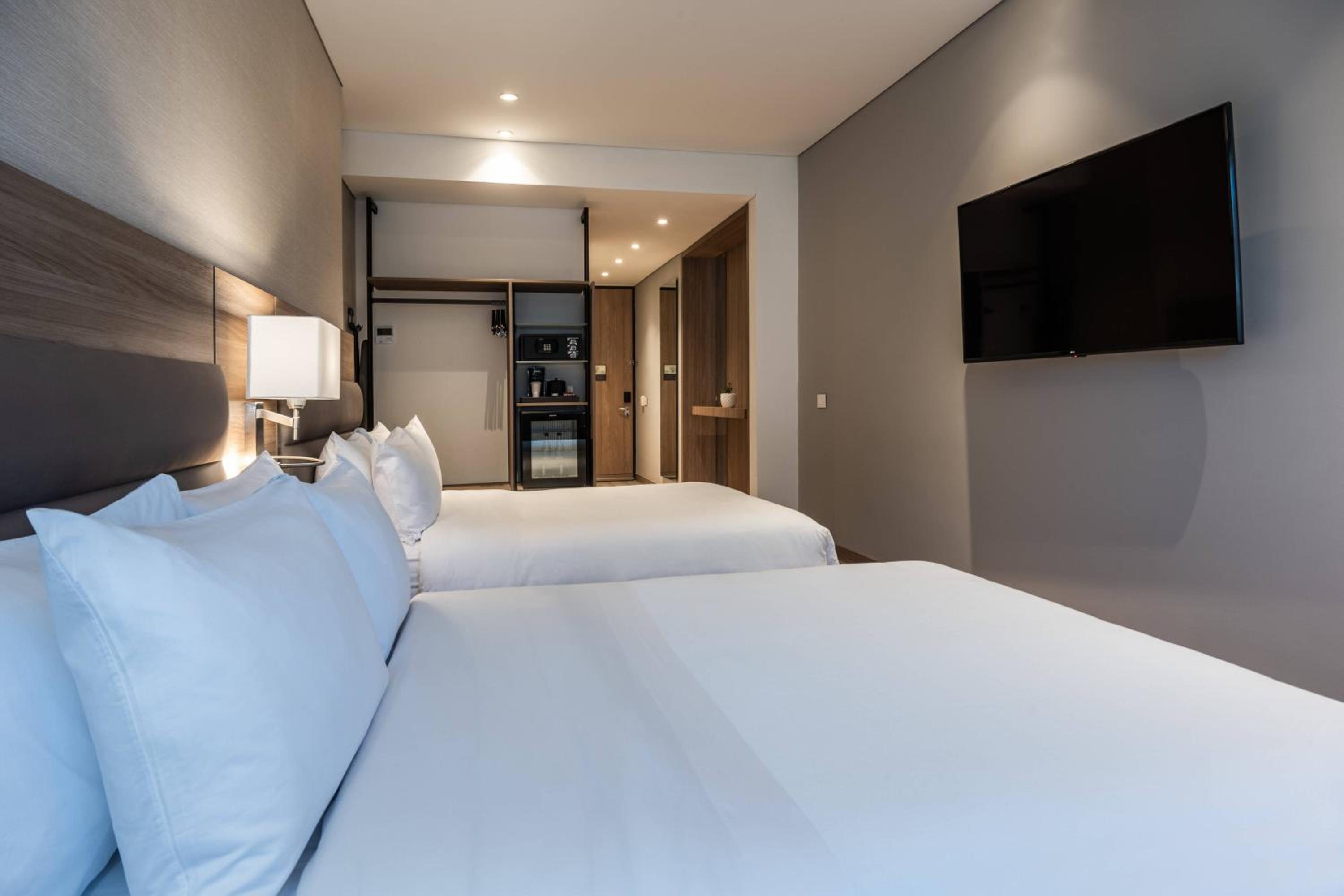  Deluxe Double Room with Two Double Beds photo 2