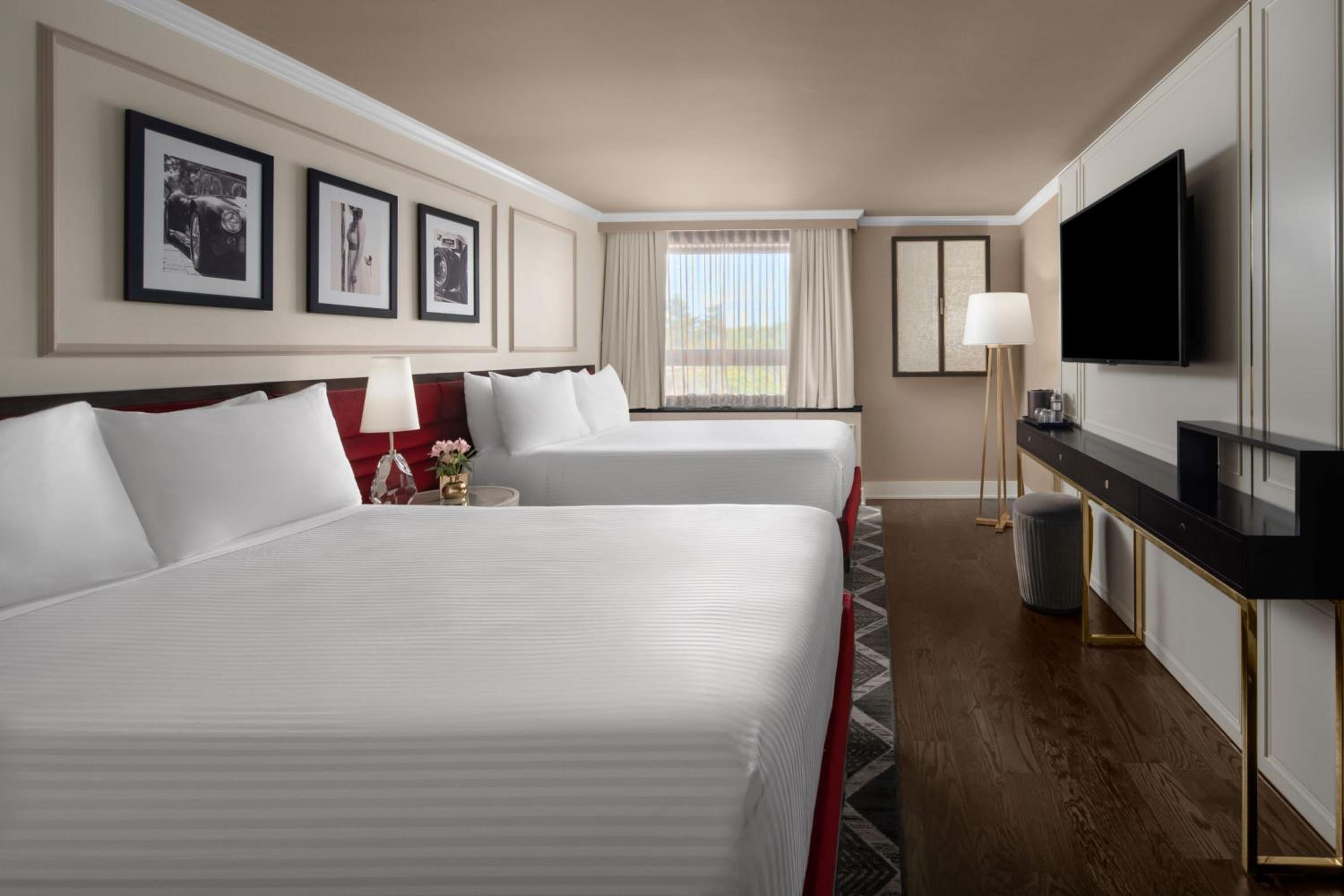 Standard Double Room with Two Double Beds photo 3