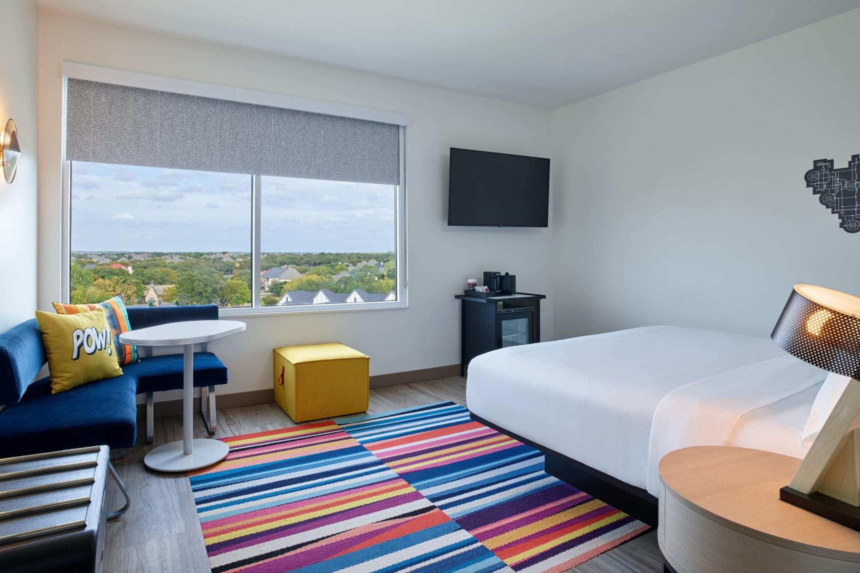 Aloft King Room - Photo 1