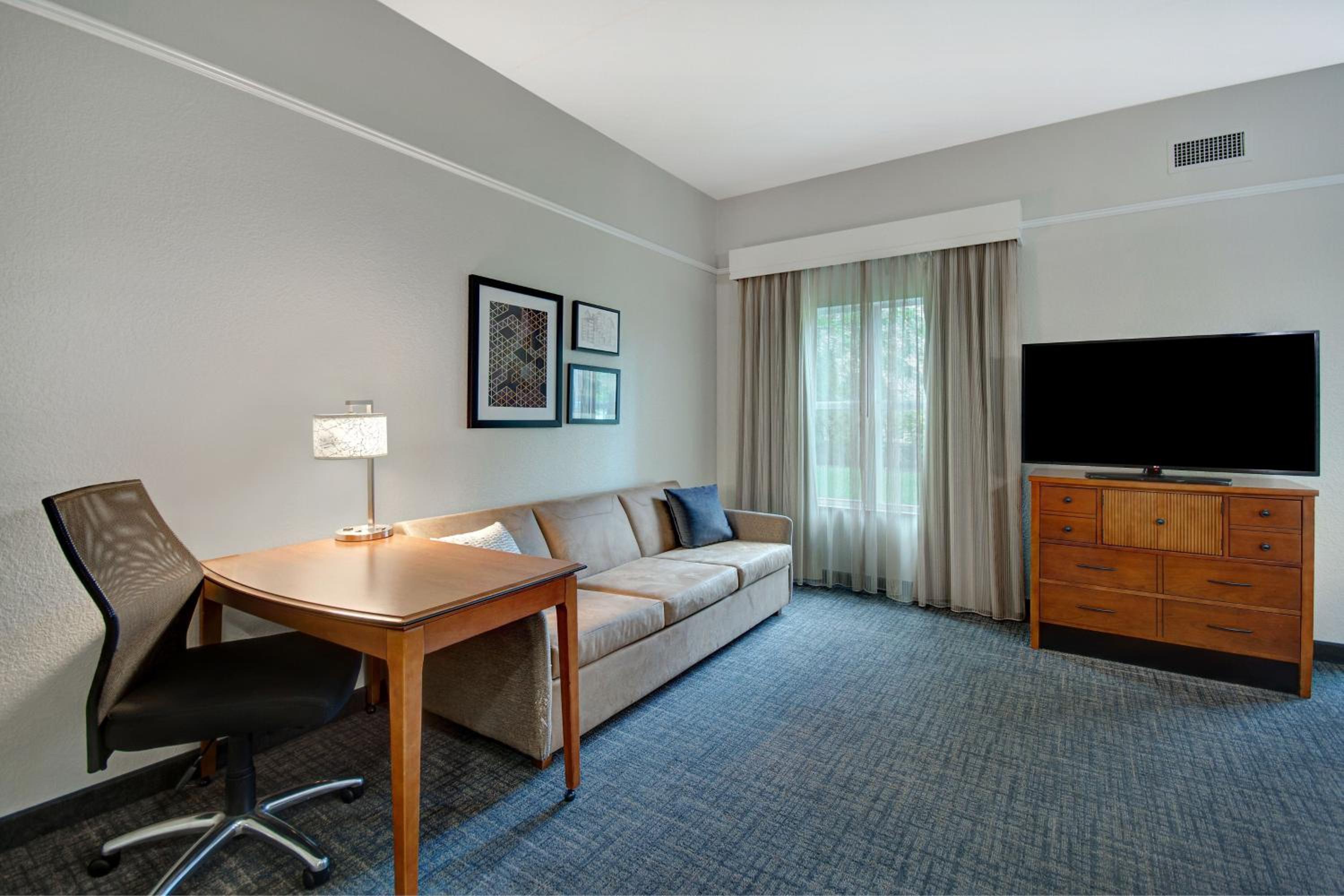 King Studio with Sofa Bed - Photo 1