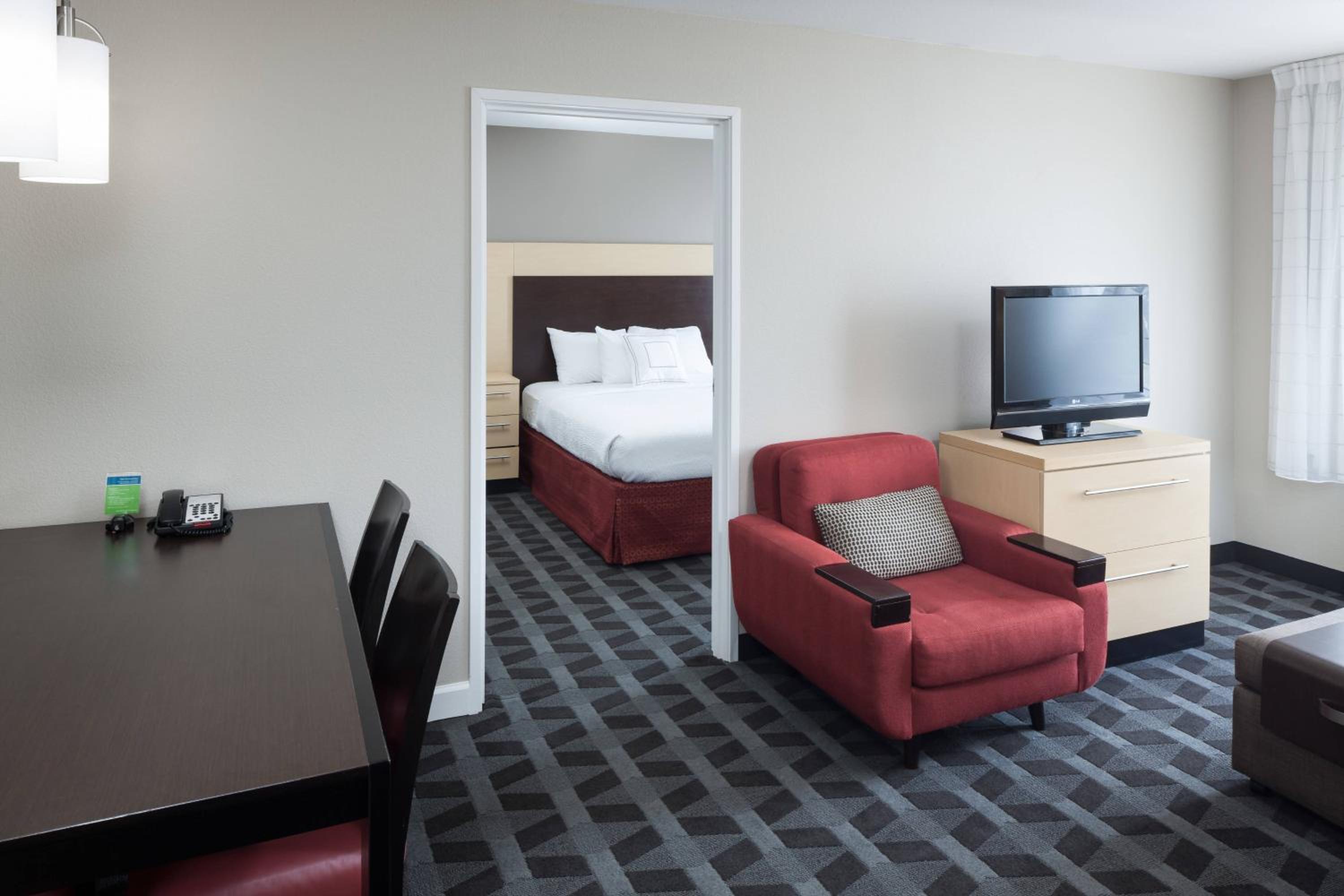 One-Bedroom Queen Suite with Sofa Bed - Photo 1