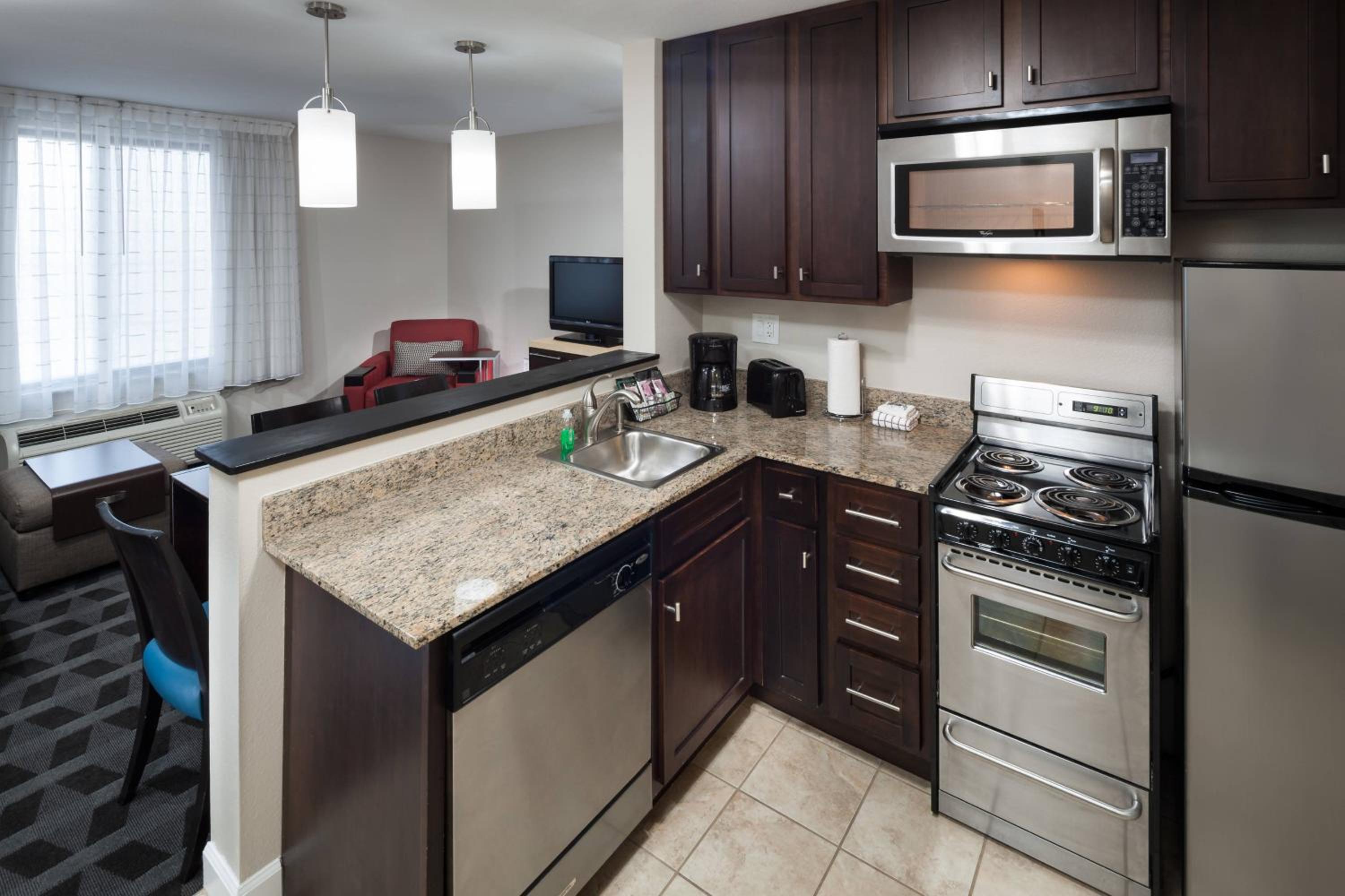 Two-Bedroom Suite - Photo 2