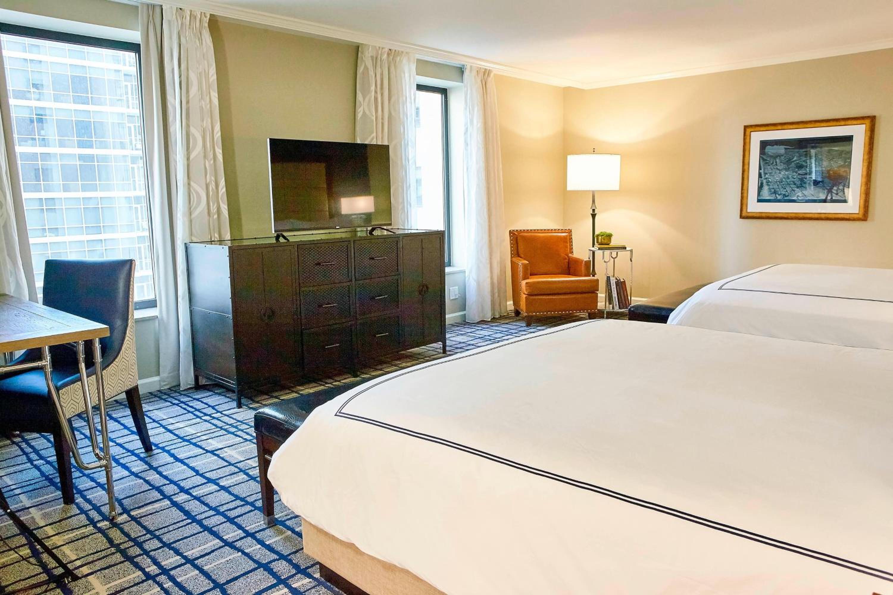 Executive Studio, 2 King Beds - Photo 6