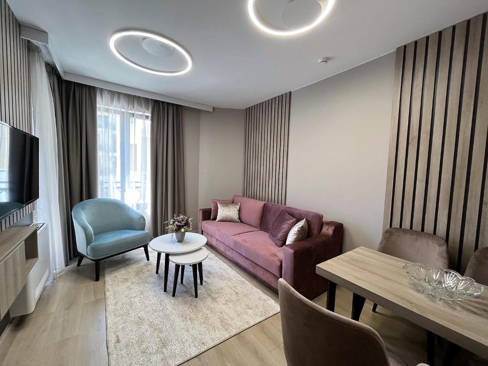 One-Bedroom Apartment