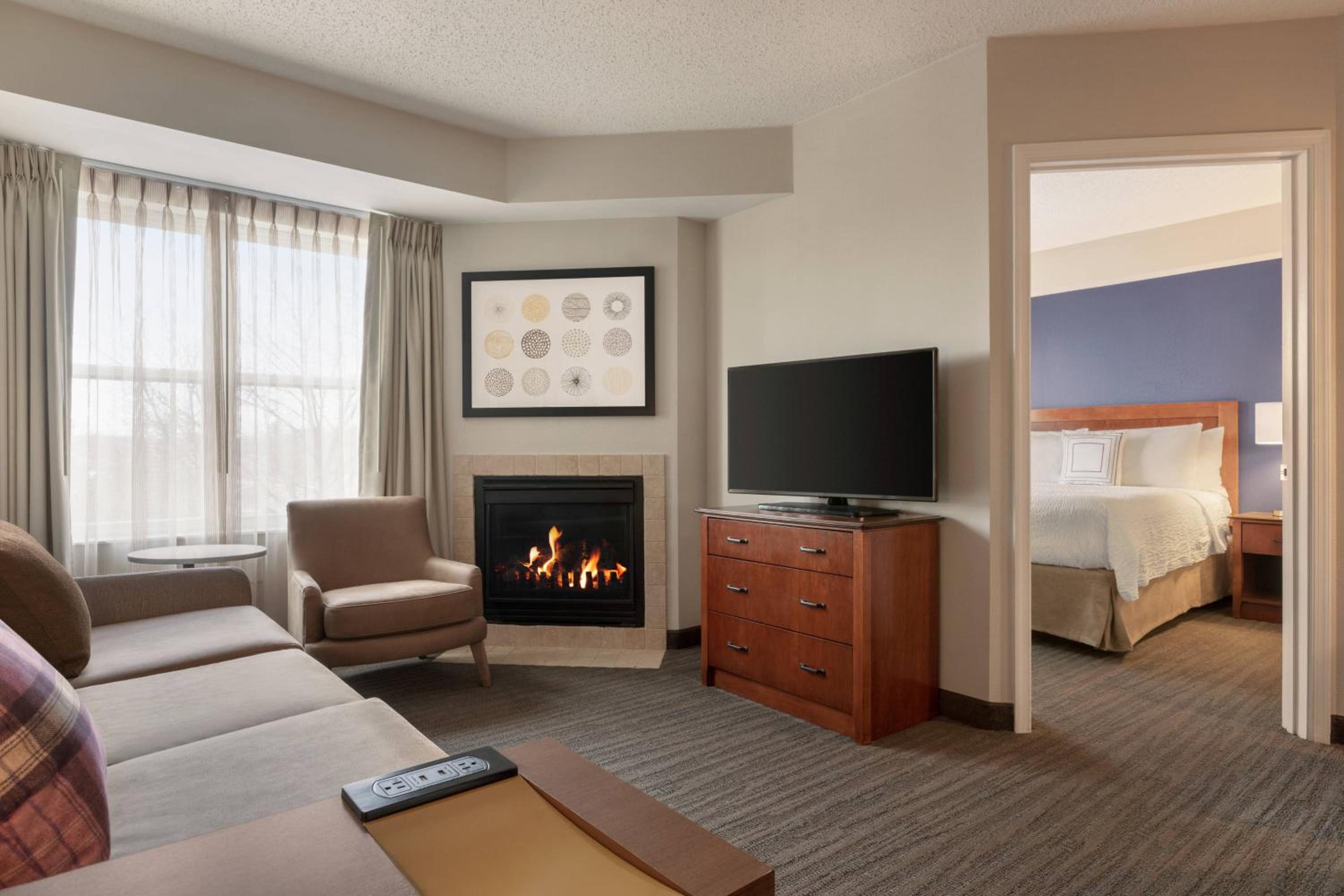Two-Bedroom Suite - Photo 6