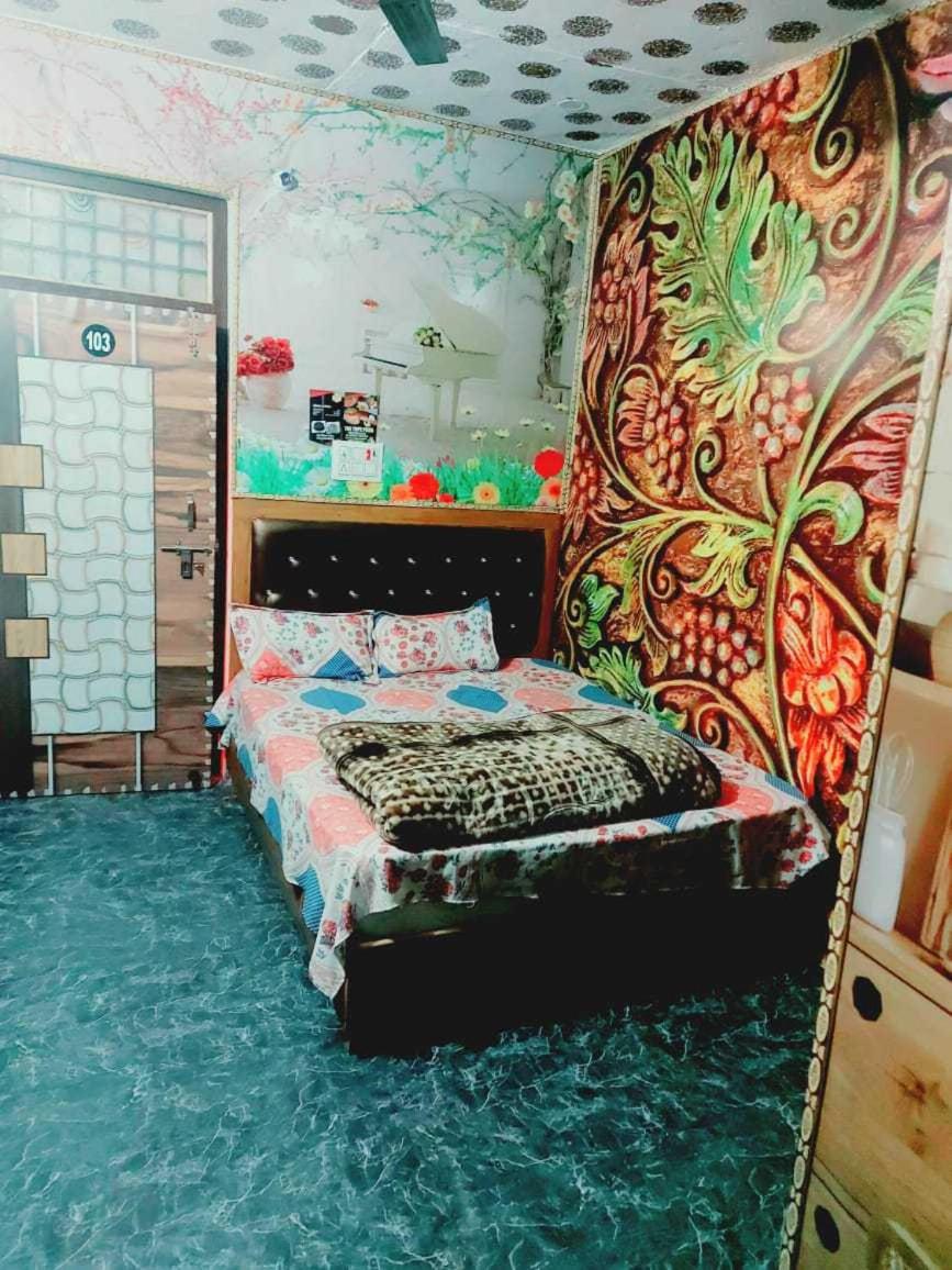 Classic Triple Room photo 1