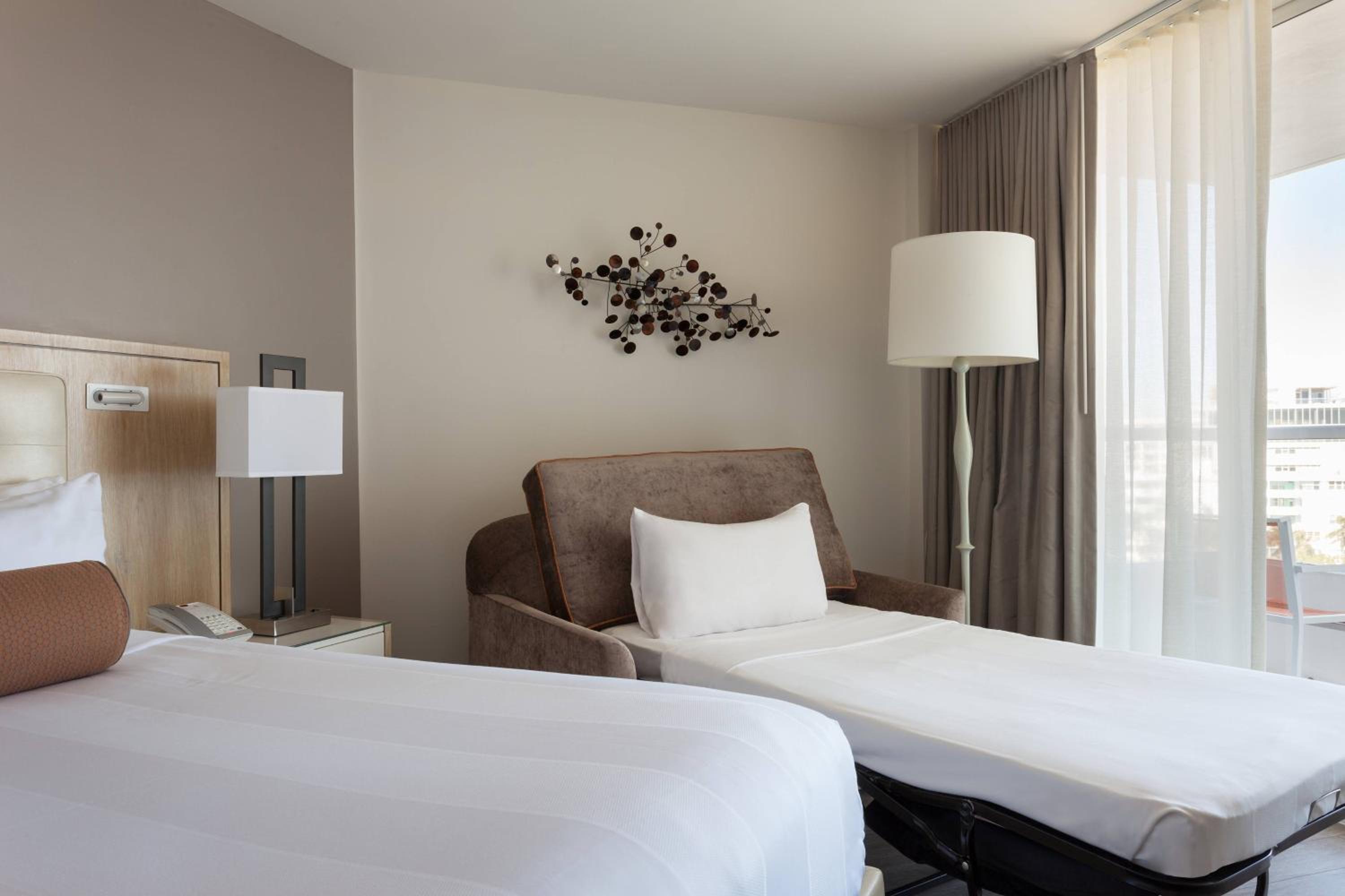 King Room with Skyline View - Hearing Accessible