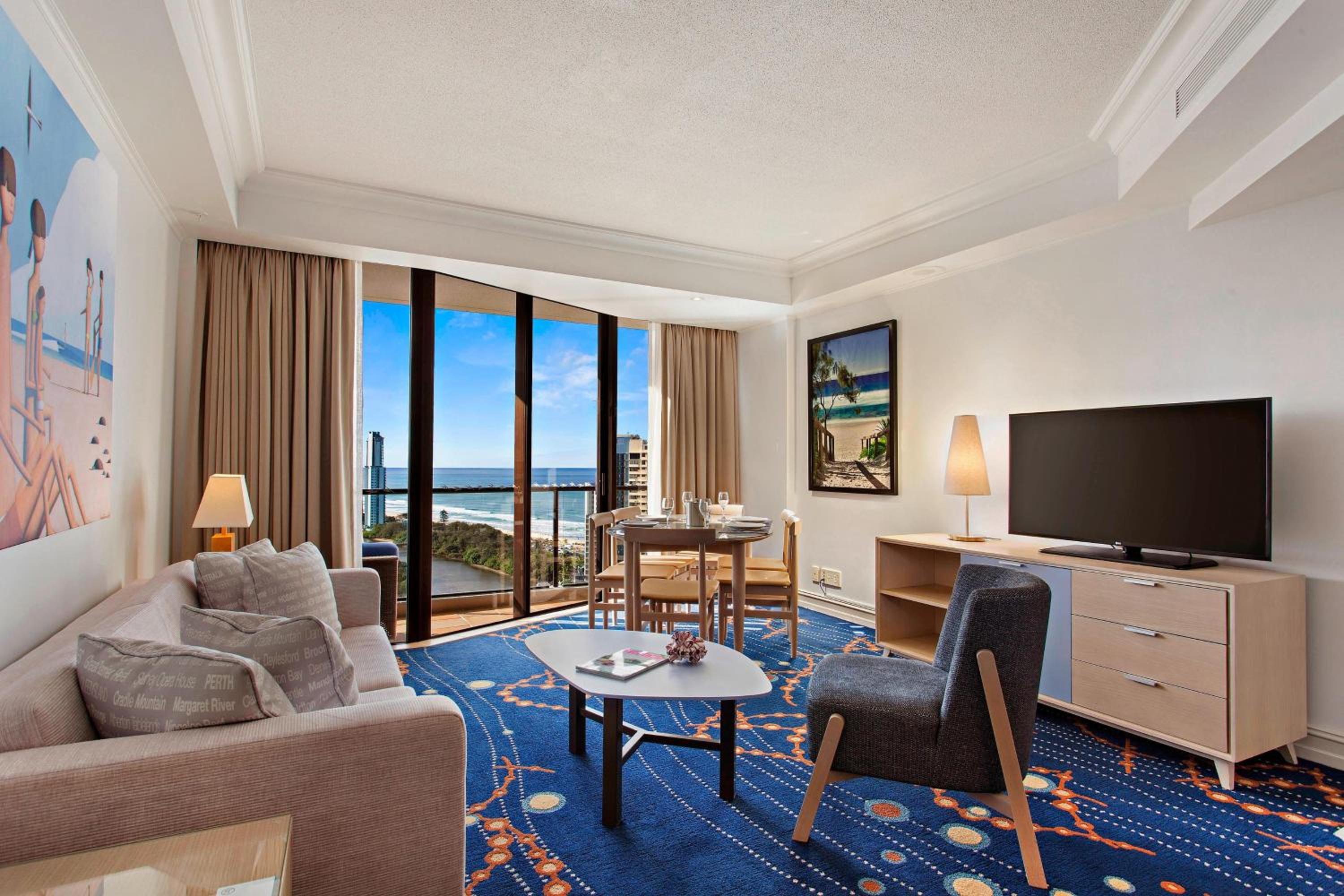 Deluxe Guest room, King, Sofa bed, Lagoon view, Balcony photo 3