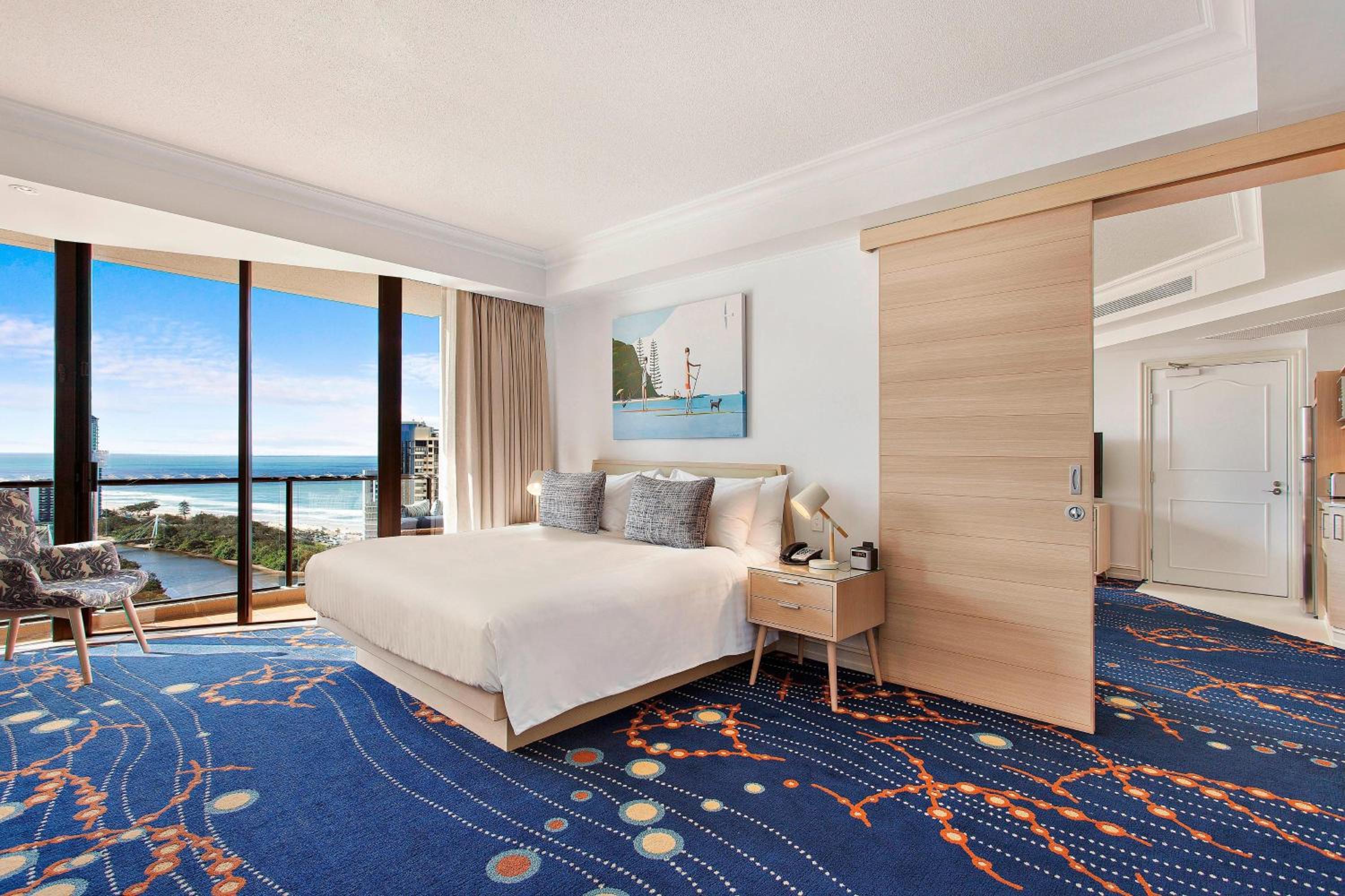 Deluxe Guest room, King, Sofa bed, Lagoon view, Balcony photo 2