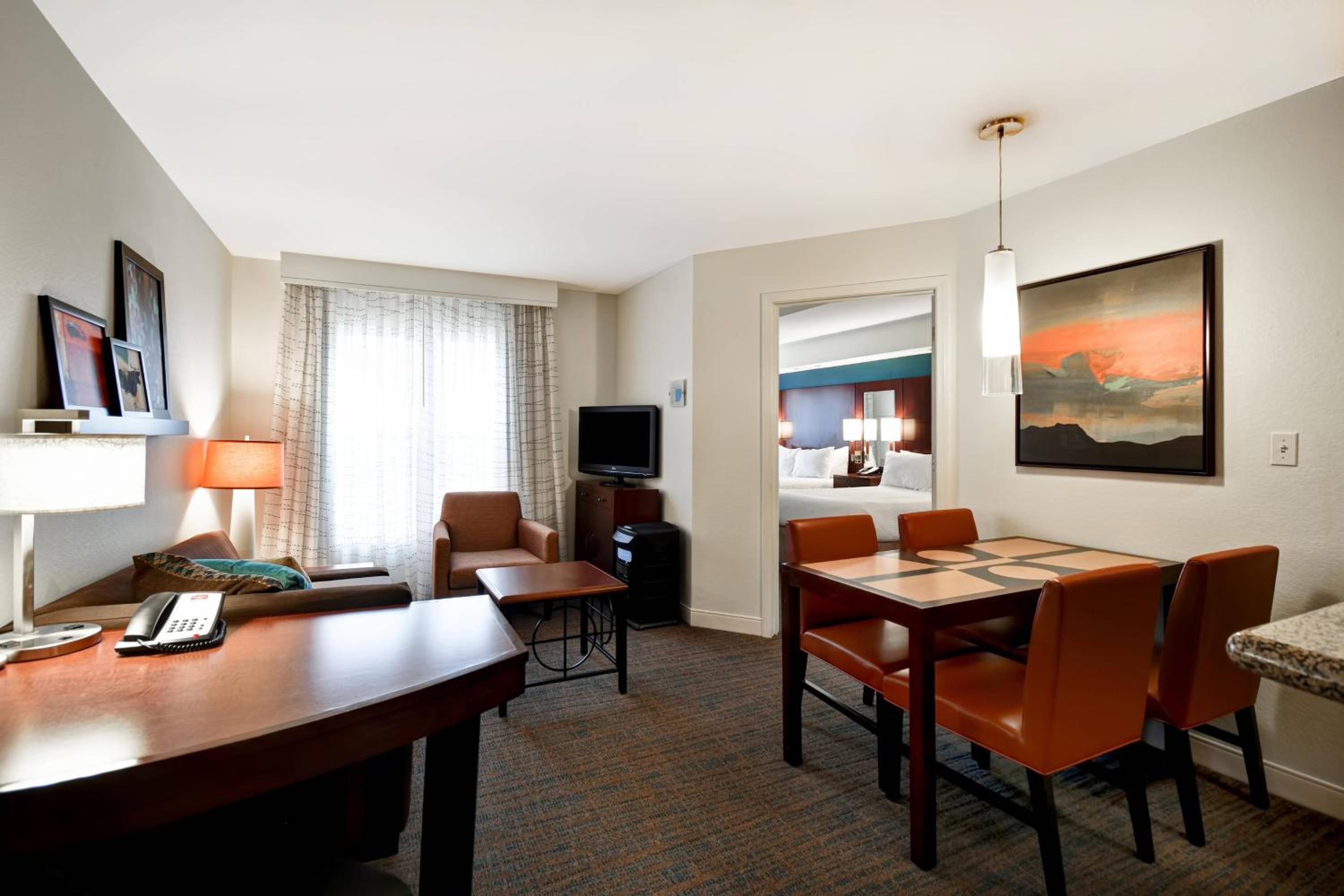 One-Bedroom Queen Suite with Sofa Bed - Allergy Friendly