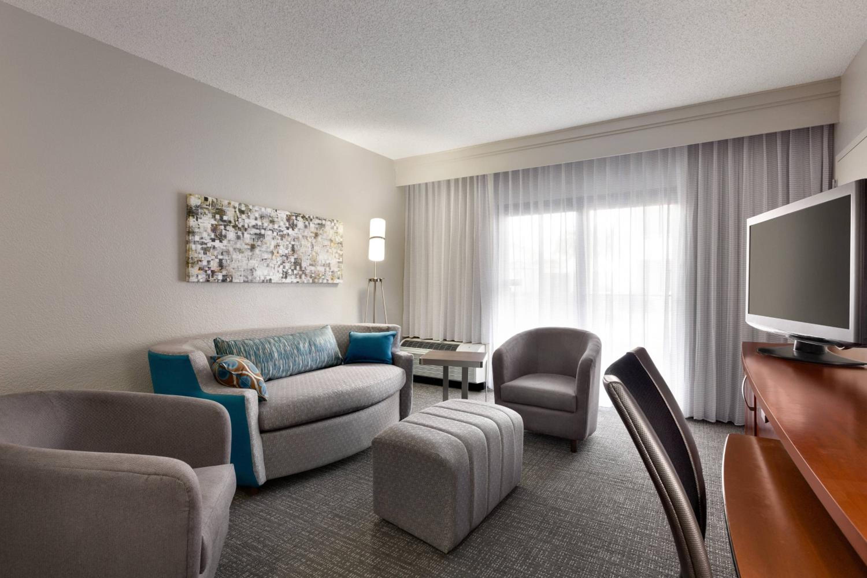 Suite, 2 Double, Sofa bed - Photo 3