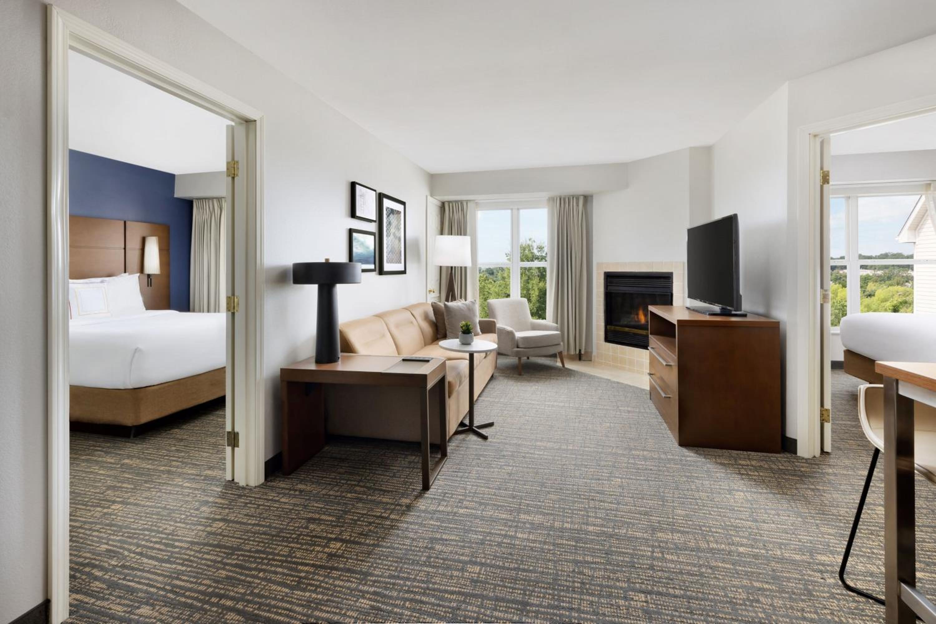 Two-Bedroom Suite - Non-Smoking - Photo 2